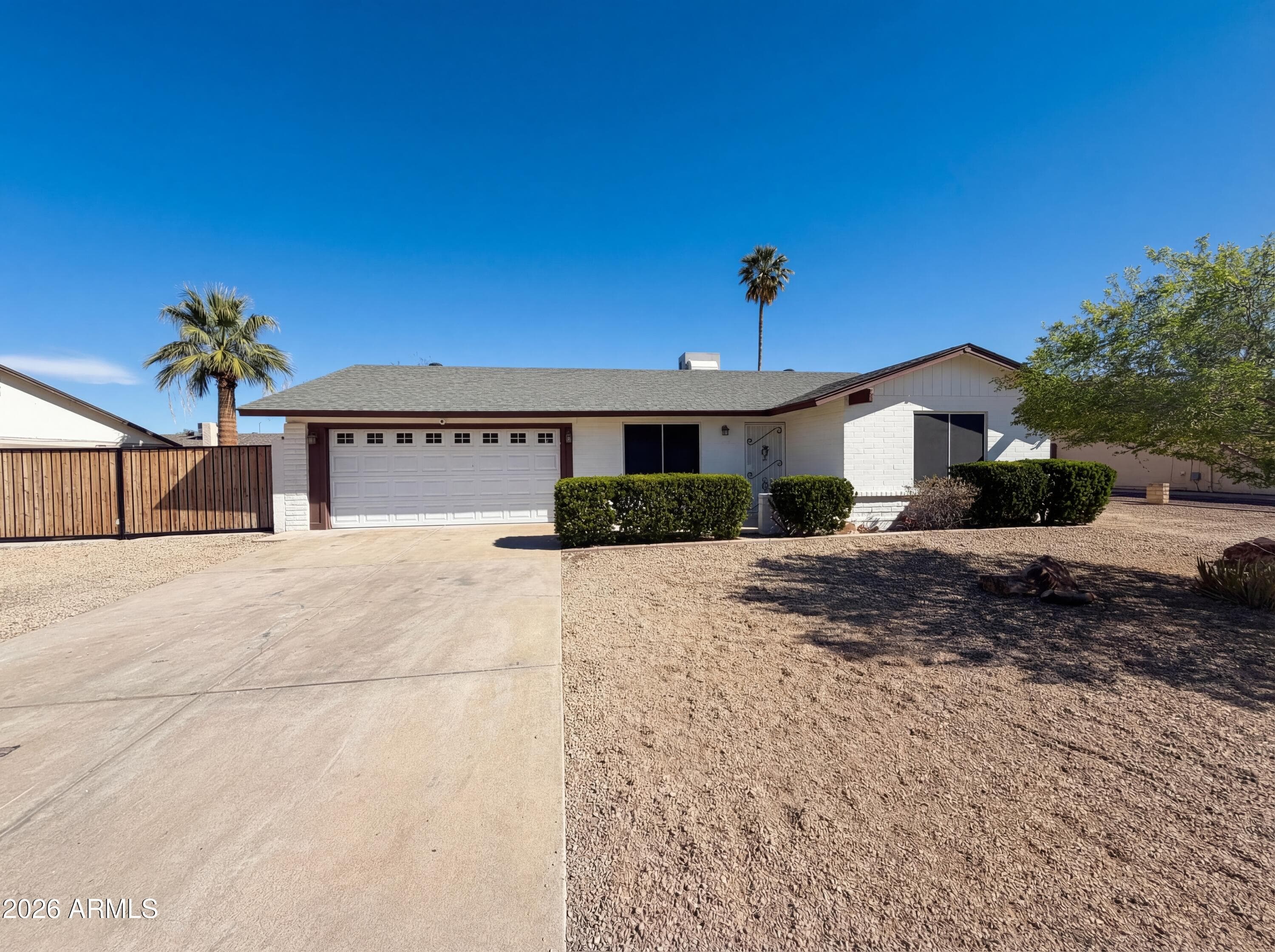 1948 W Angela Dr — photo 1