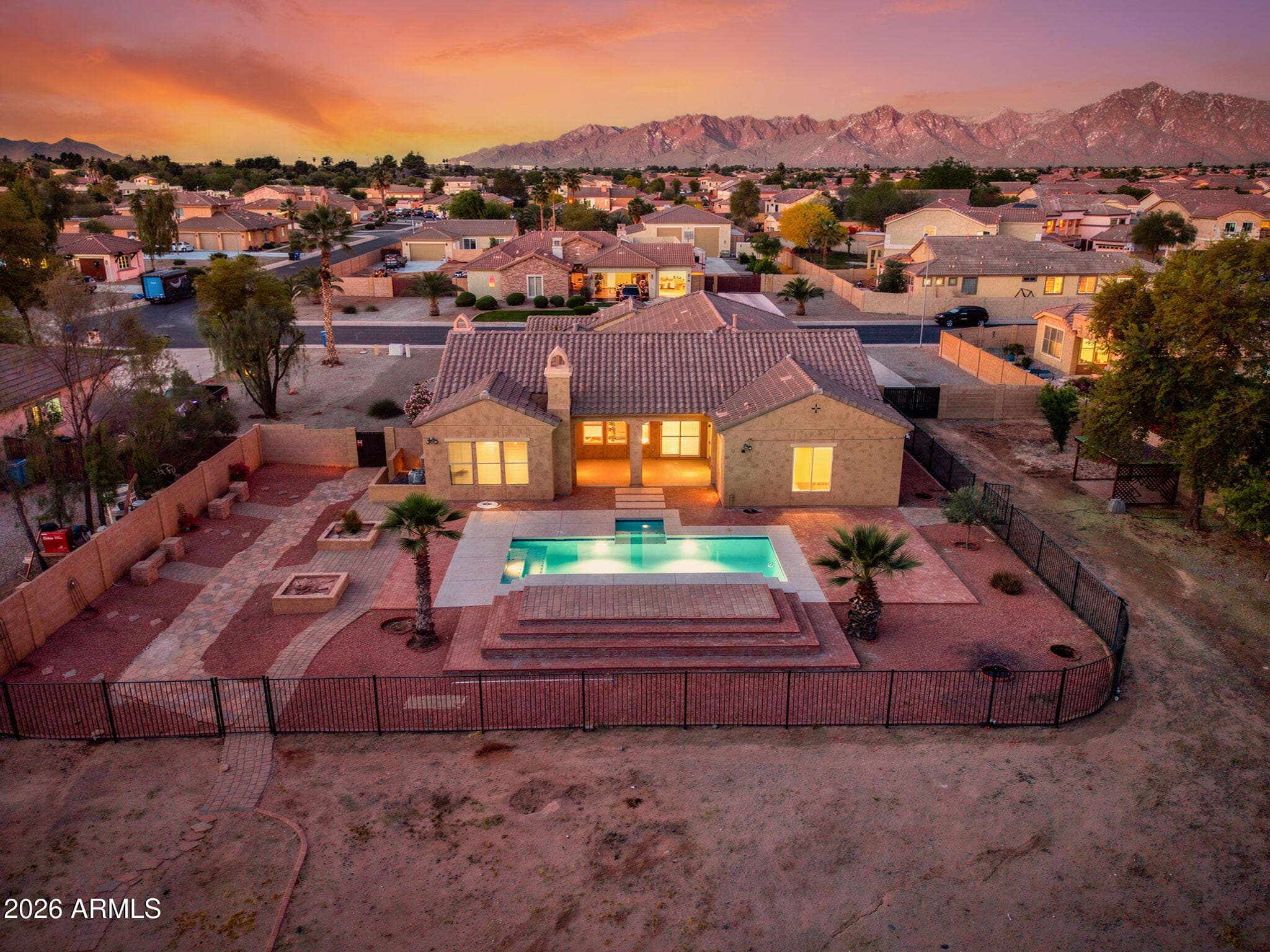 6712 W PLEASANT LN - See more photos