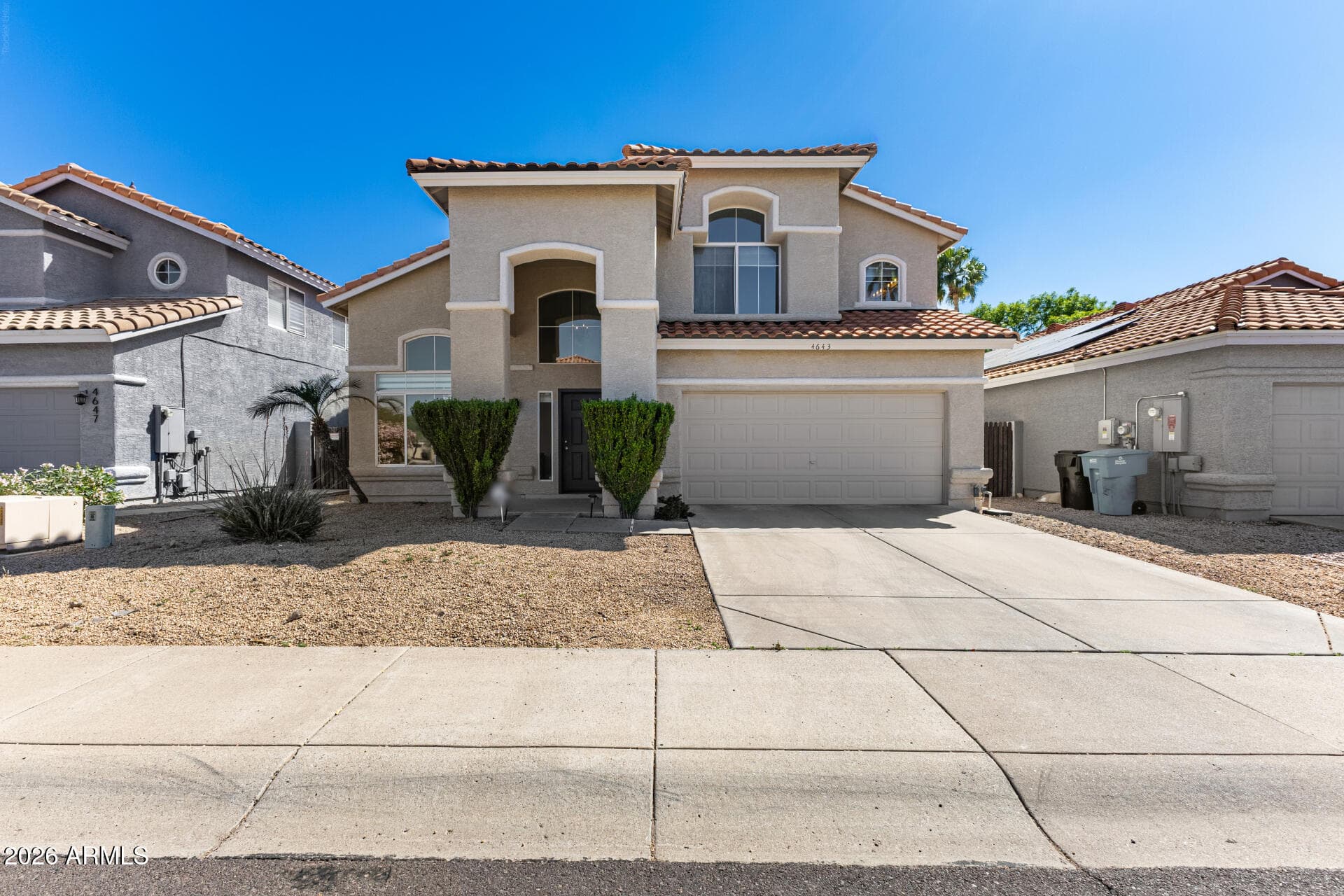 4643 E Michelle Dr — photo 1