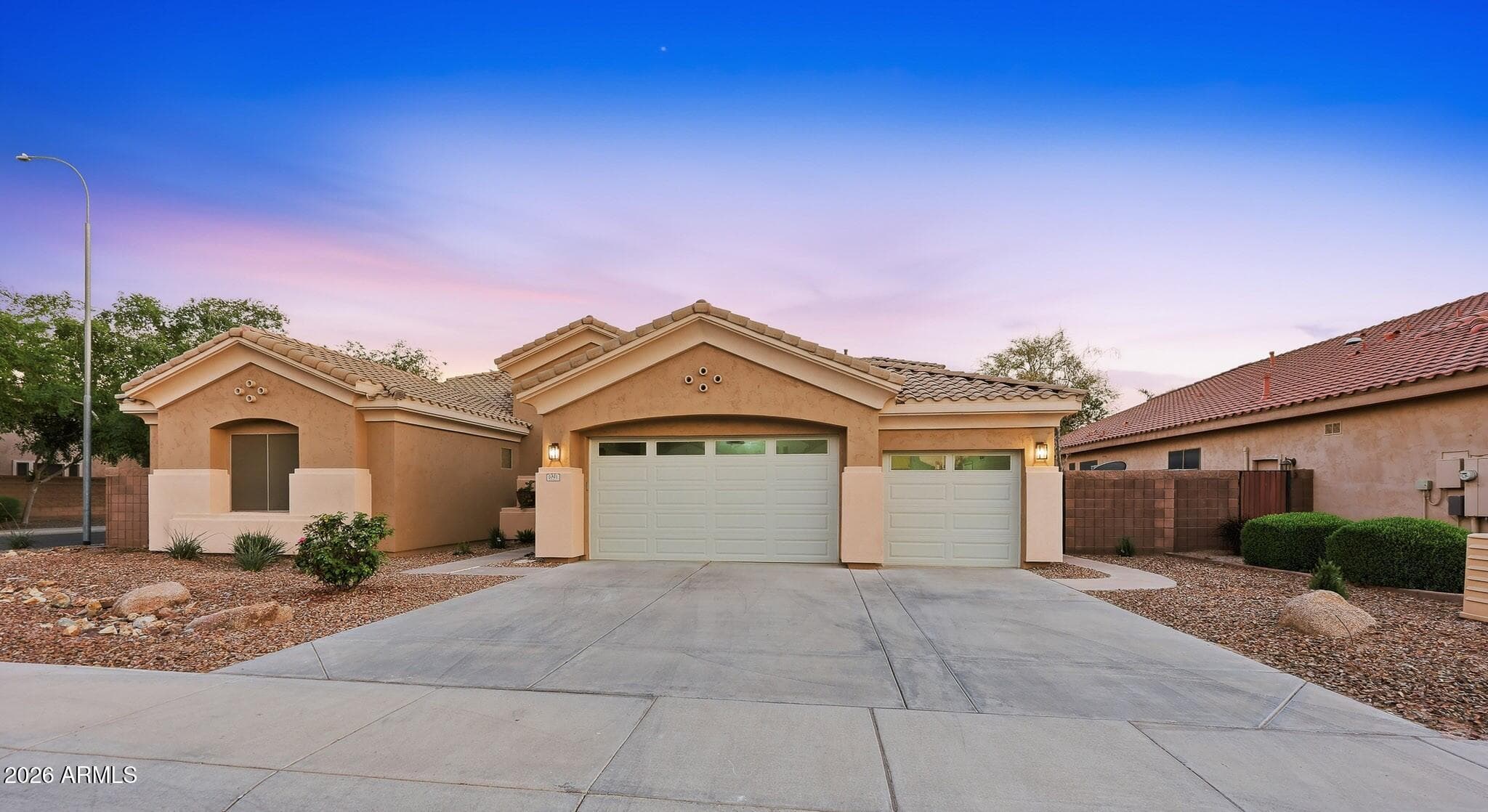 1091 E Kaibab Pl — photo 2