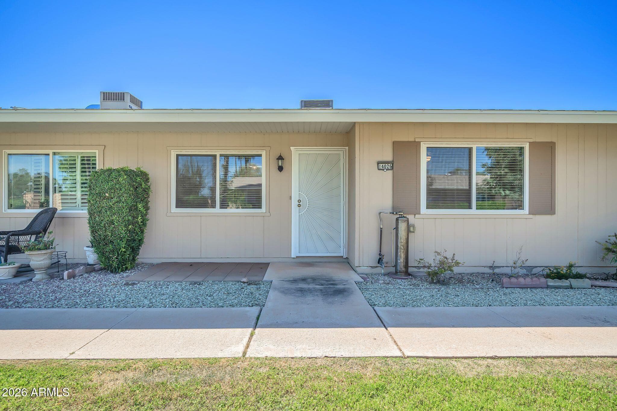 14026 N Thunderbird Blvd — photo 1
