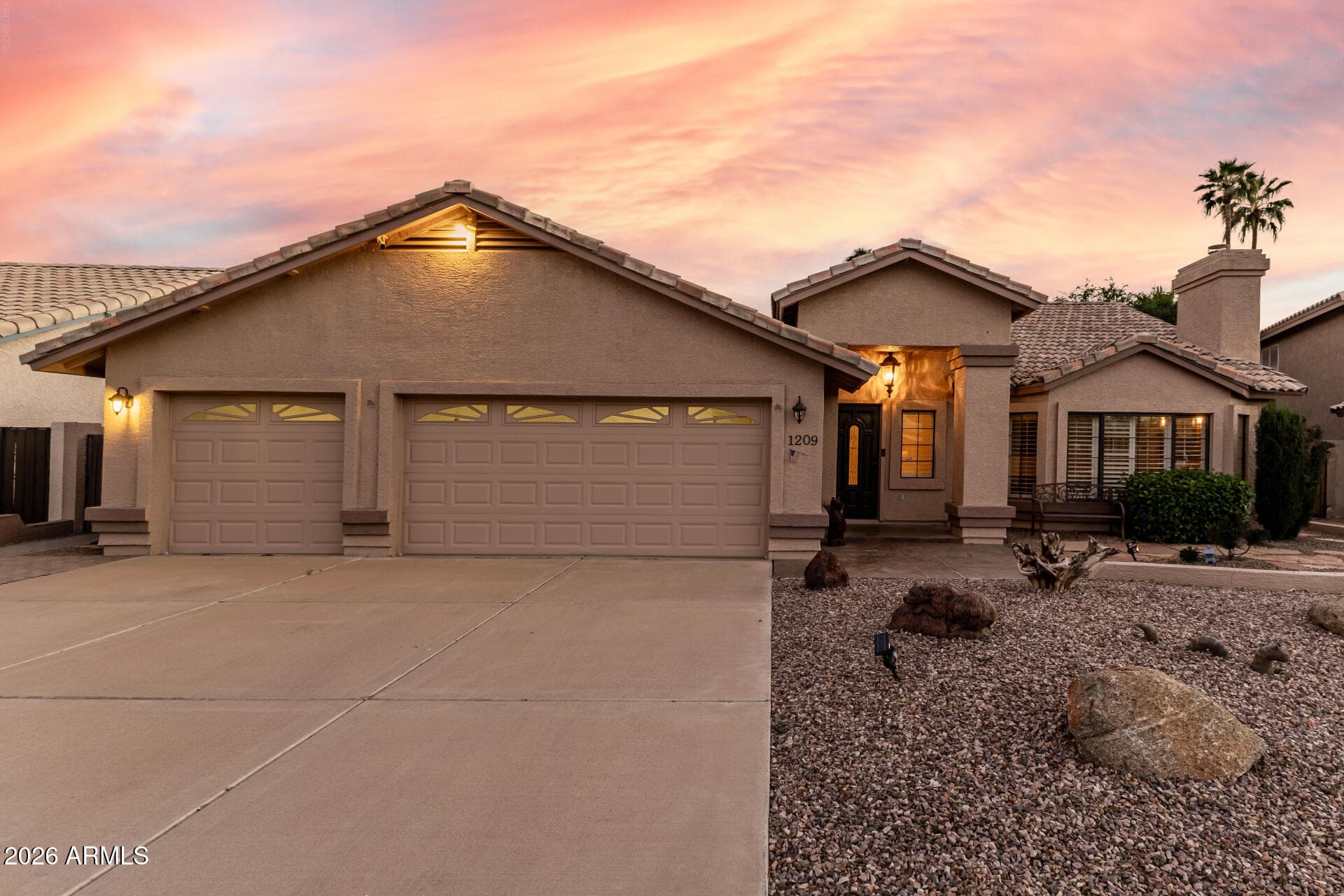 1209 W Royal Palms Ct — photo 2