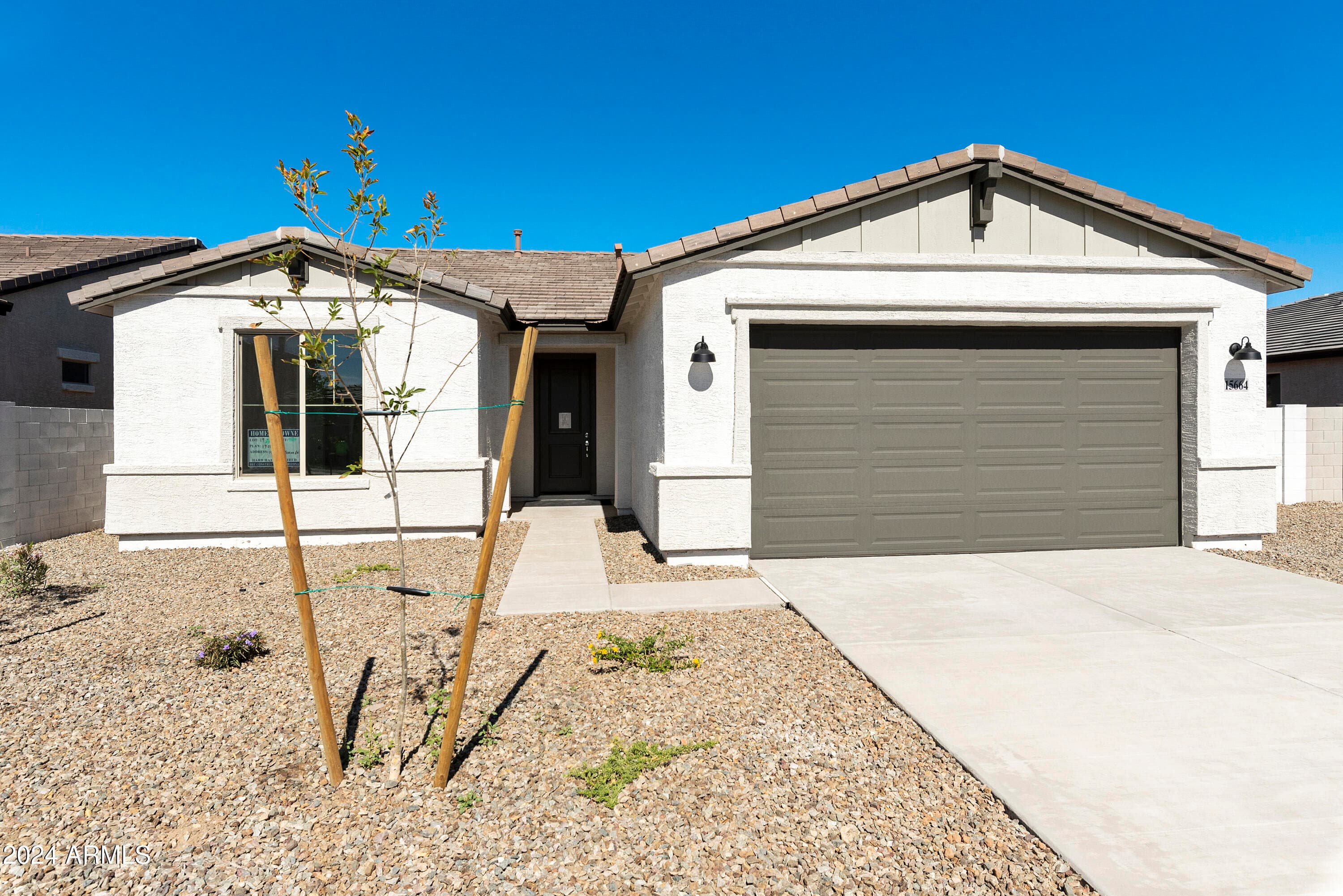 15664 W Mercer Ln — photo 1