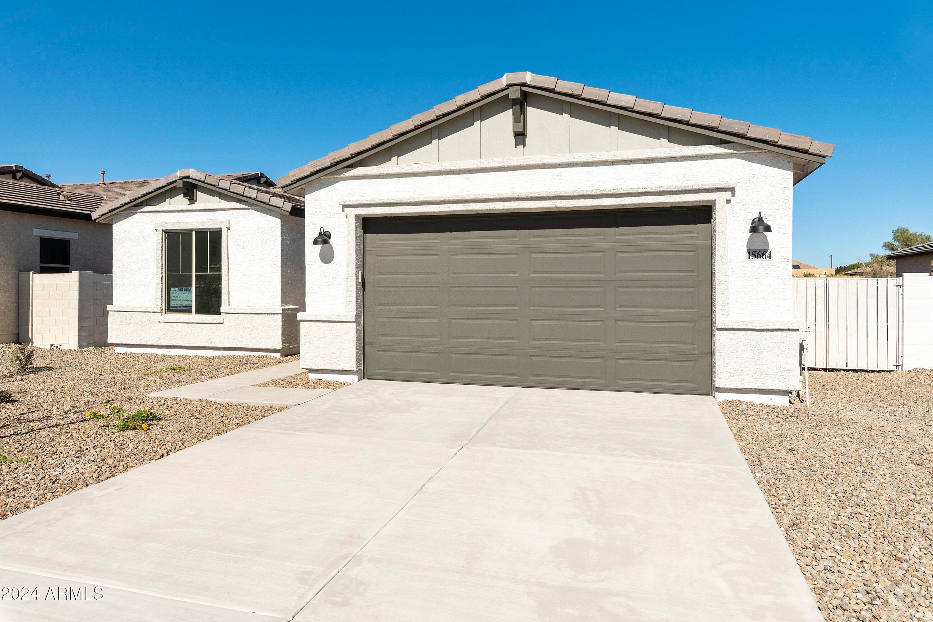 15664 W Mercer Ln — photo 2