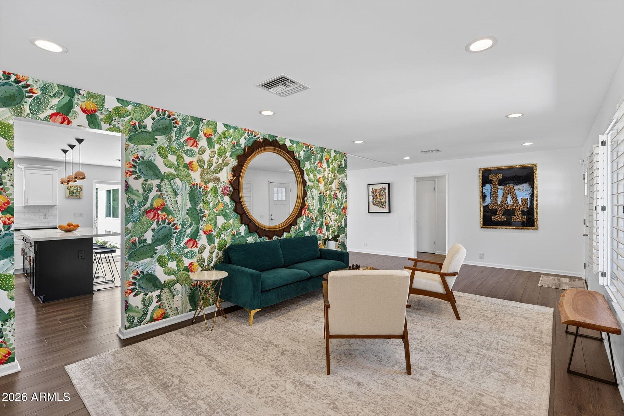 531 W Stella Ln — photo 2