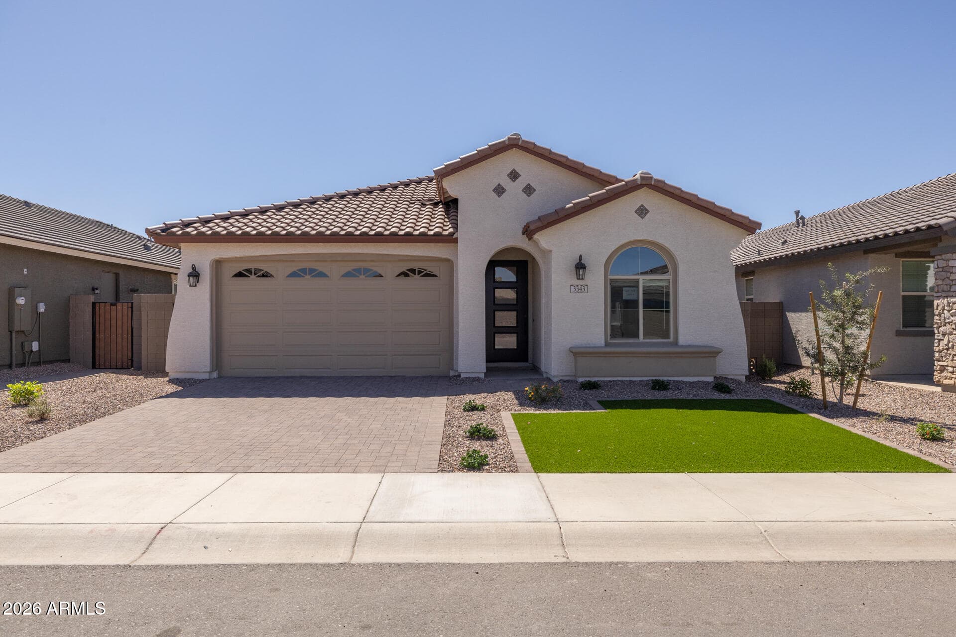 3343 W Mary Dr — photo 2