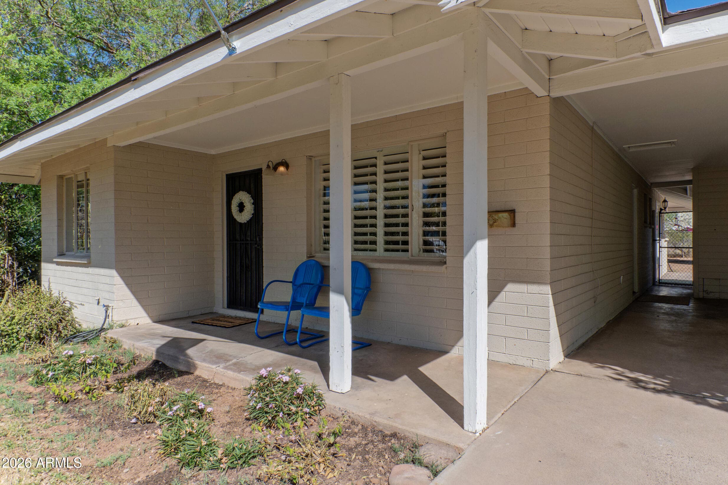 1334 W Willetta St — photo 2