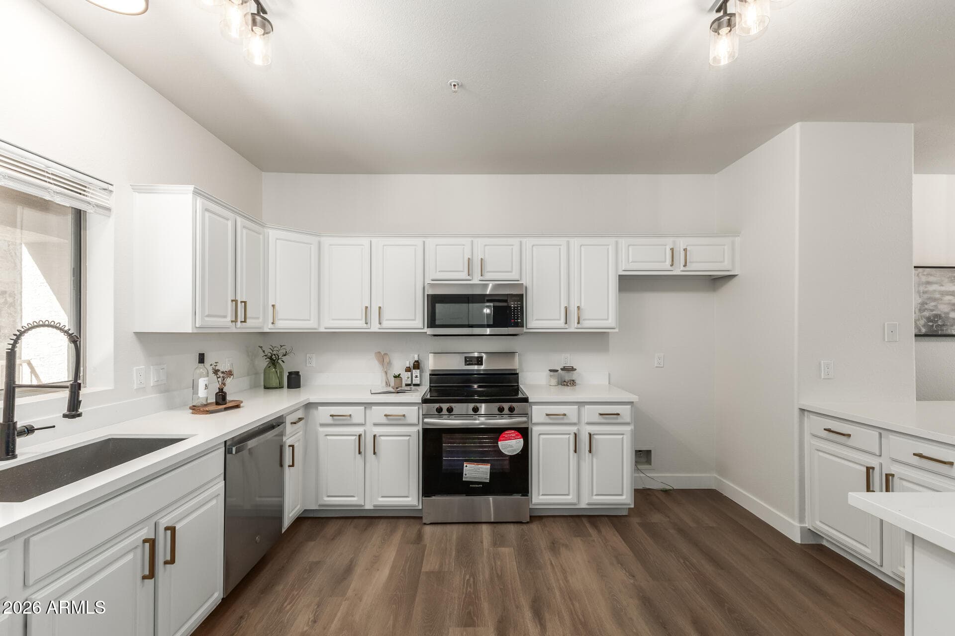 920 E DEVONSHIRE AVE - See more photos