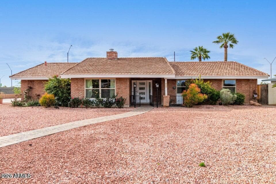 956 Castillo E Dr — photo 1