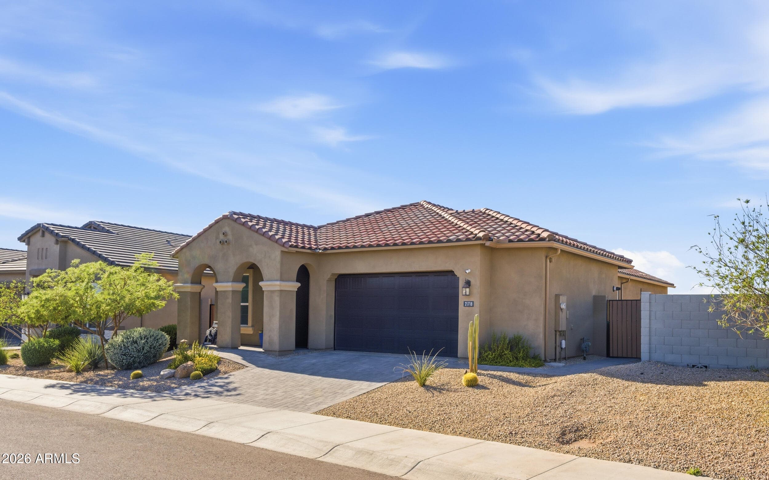 21718 N 58th St — photo 2