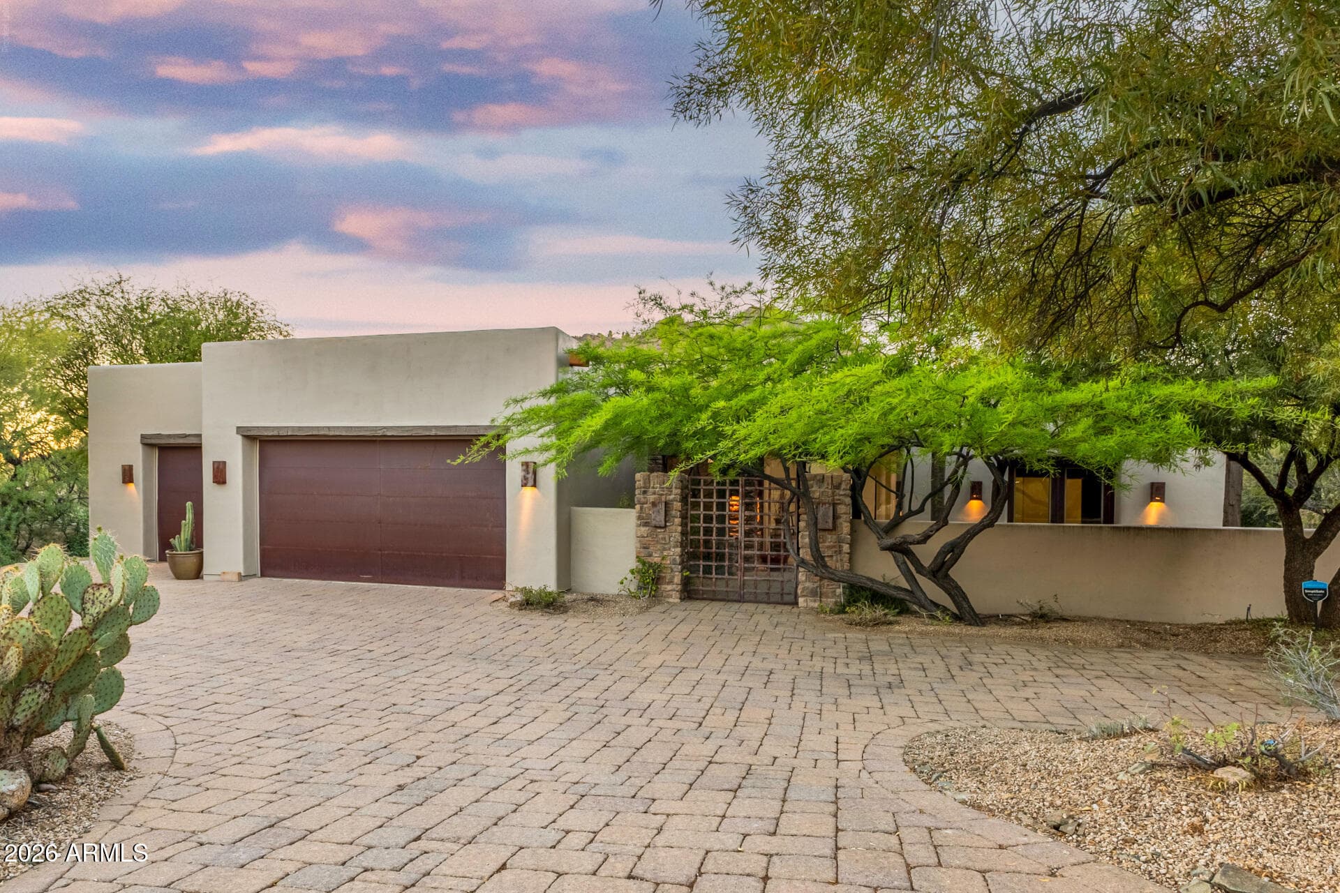 2208 N Sagebrush Ln — photo 1