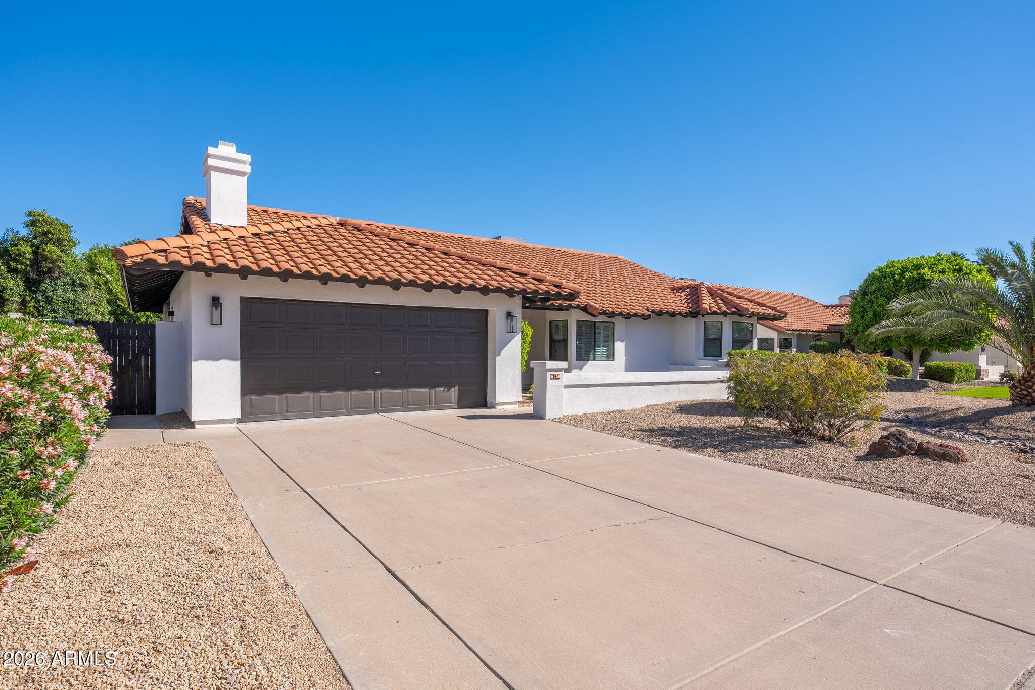6050 E Betty Elyse Ln — photo 2