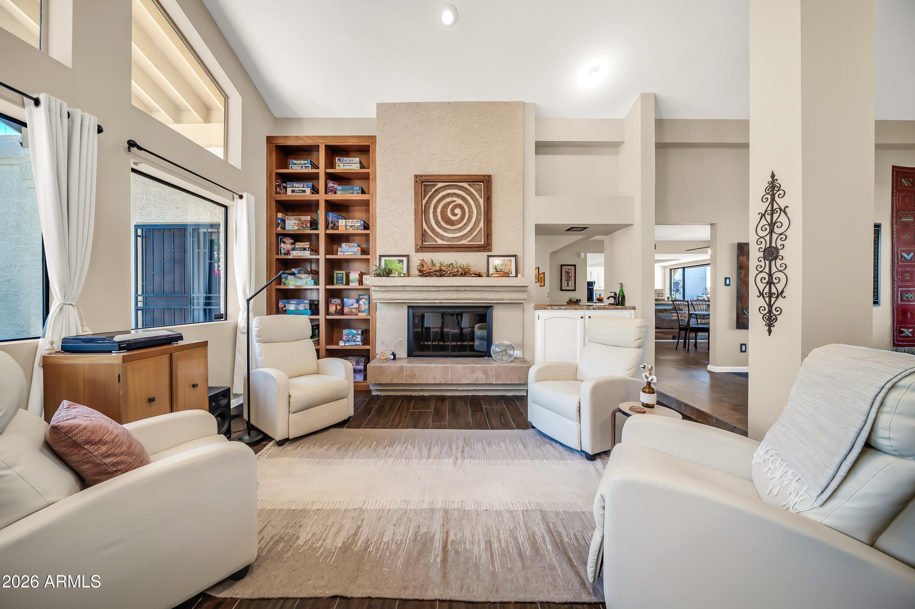 1121 W Aster Dr — photo 1