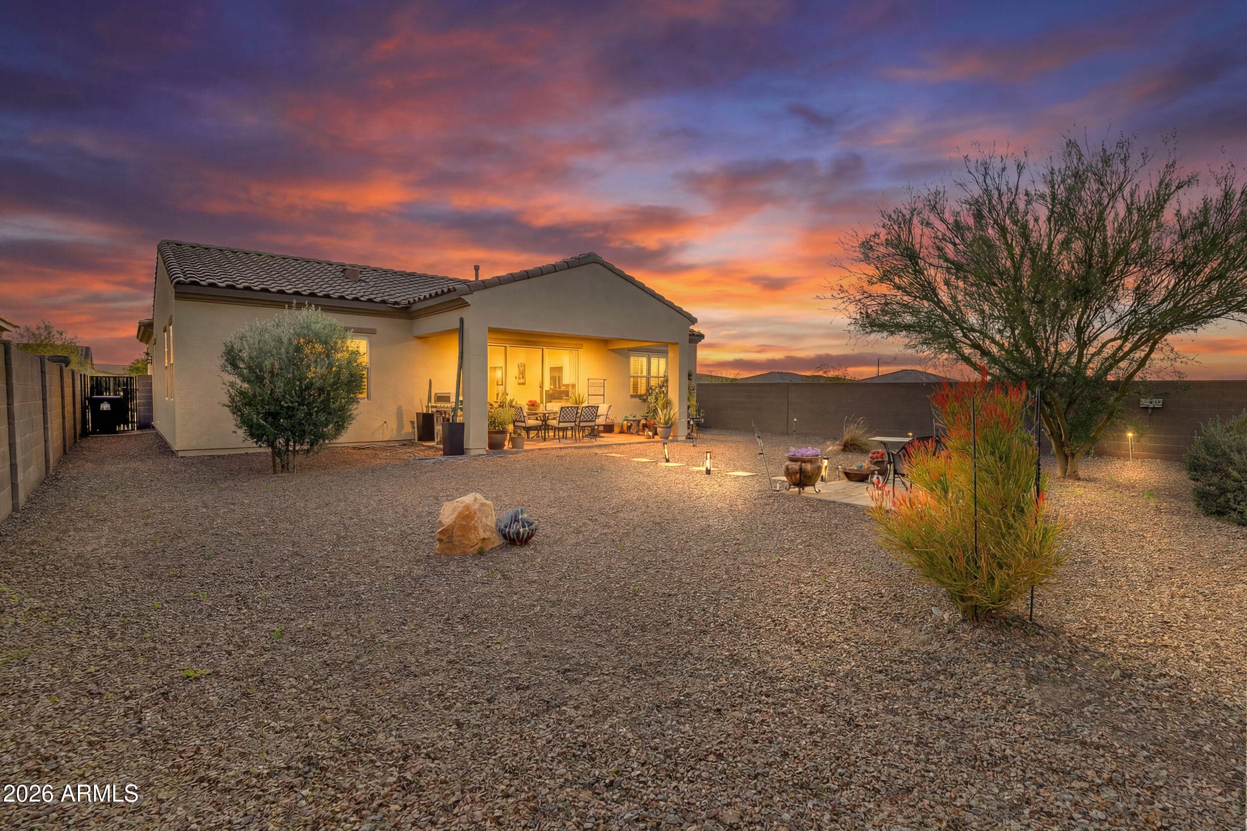 18062 W TANGLEWOOD DR - Photo 4