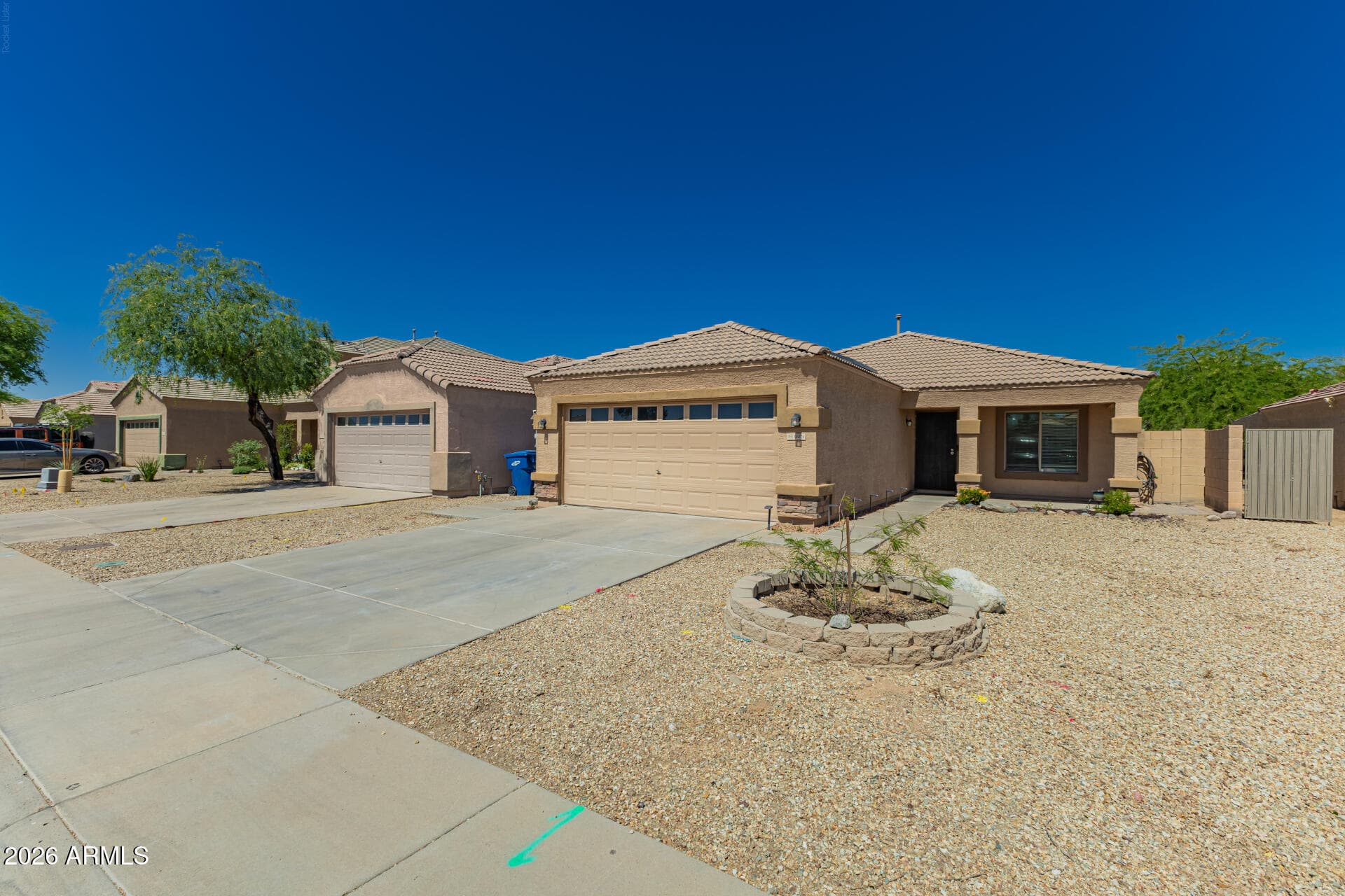11274 W Del Rio Ln — photo 2