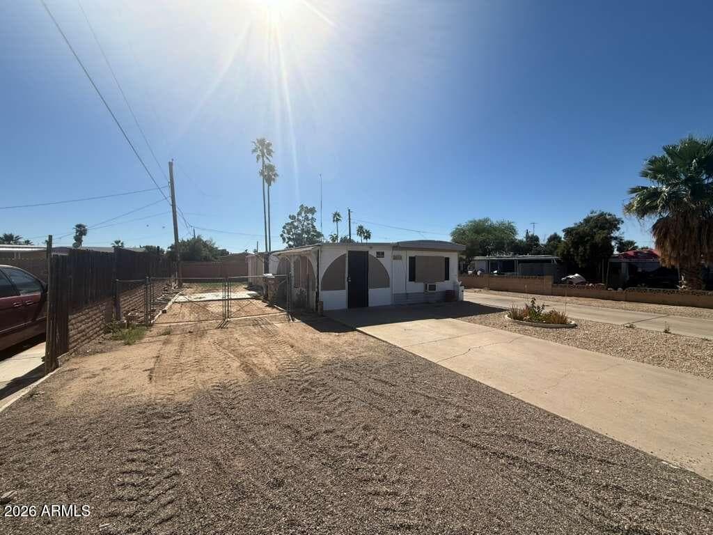 10811 W Michael Dr — photo 2
