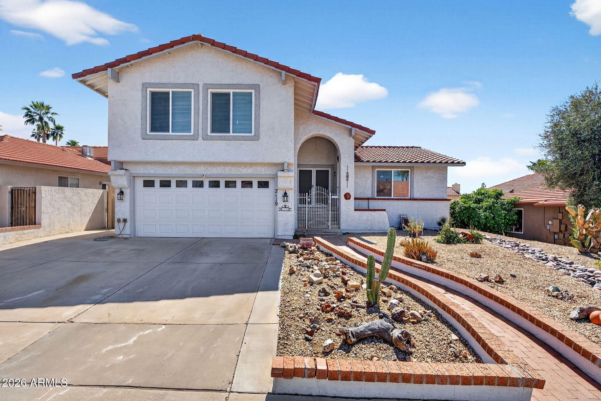 2119 E Crocus Dr — photo 1