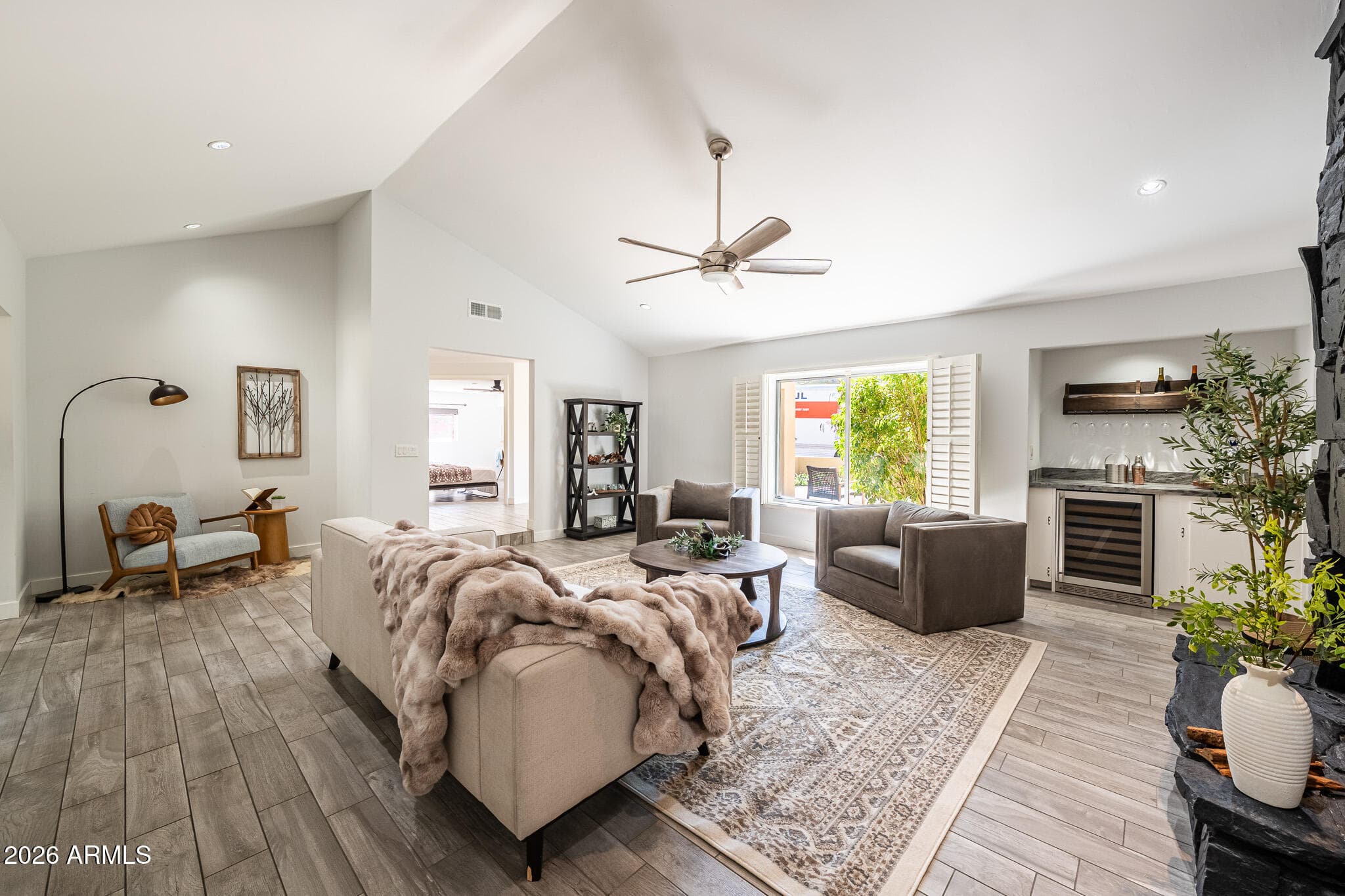 4630 E Palo Verde Dr — photo 2