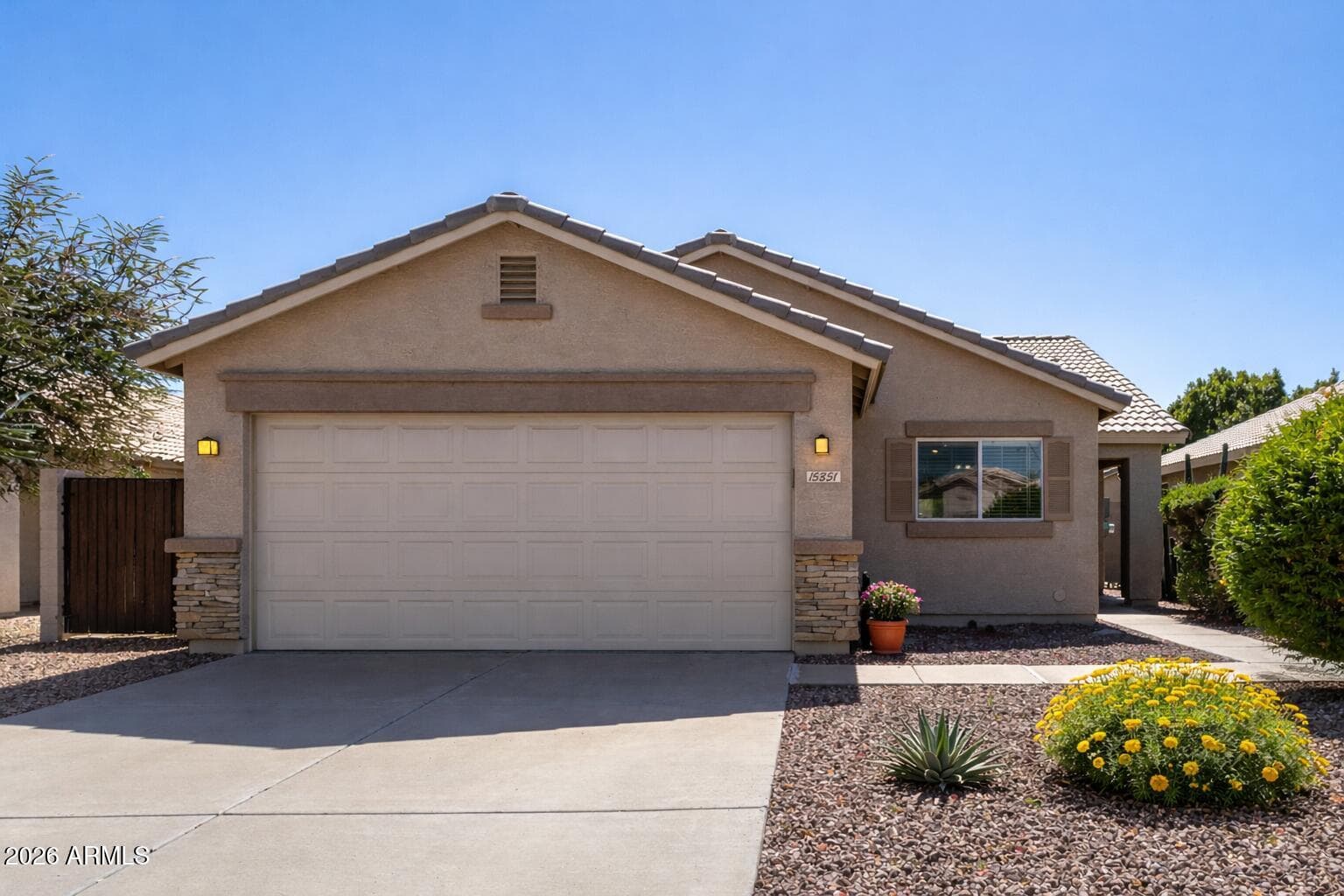 15351 W Port Royale Ln — photo 36