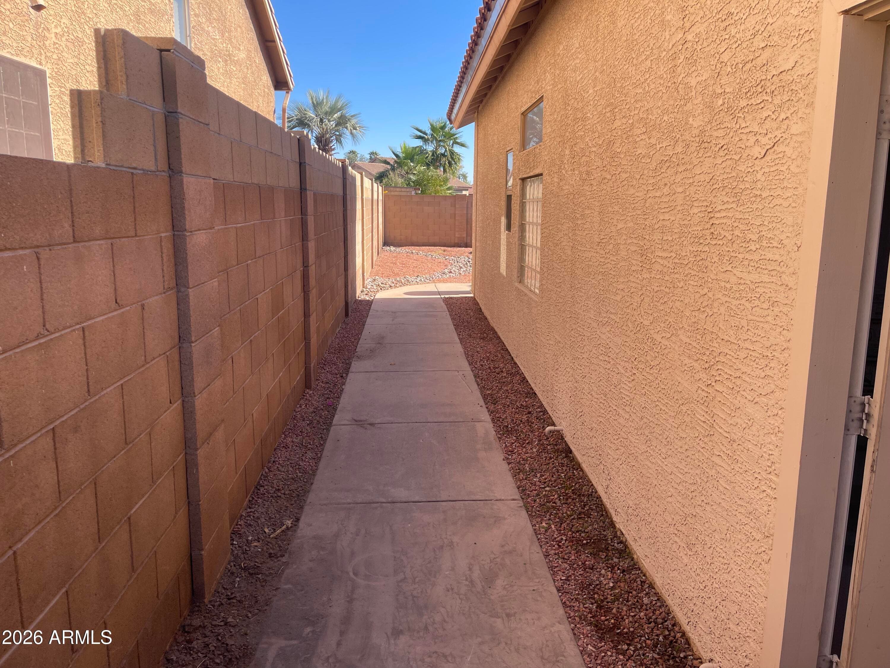 6792 W Linda Ln — photo 35