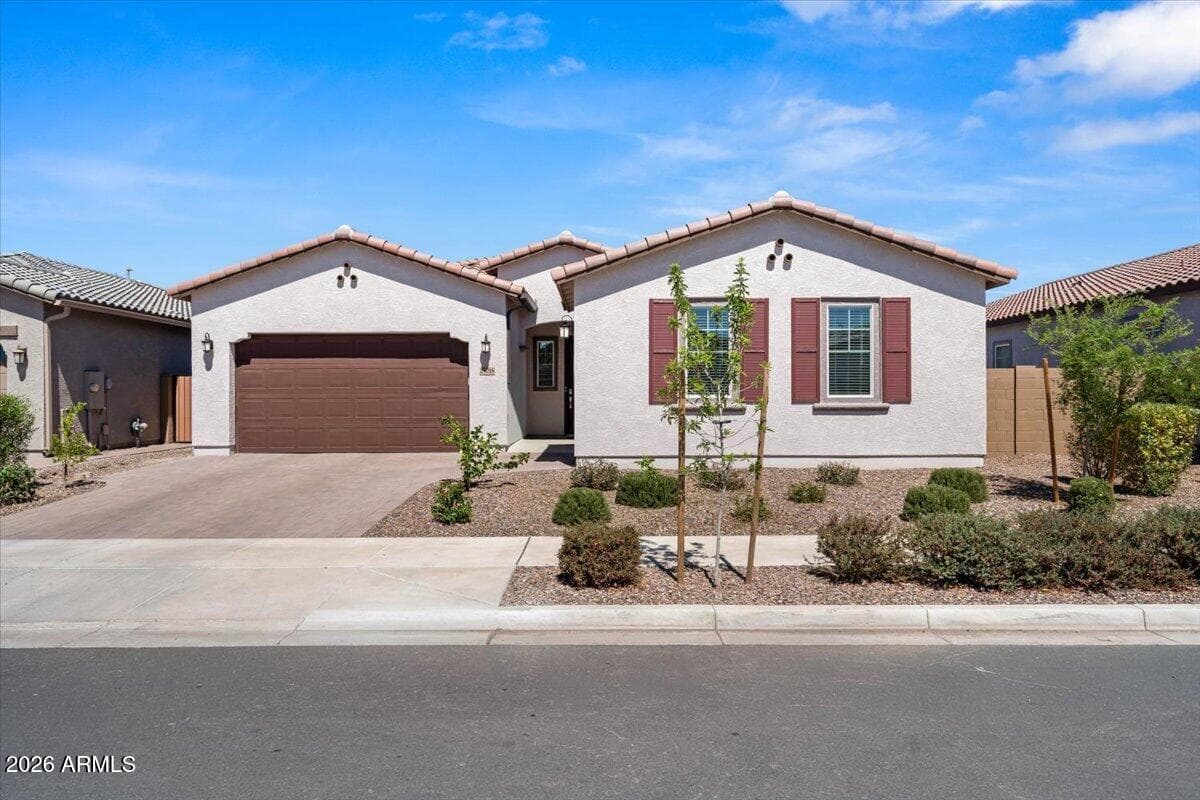 23018 E Lords Way — photo 1