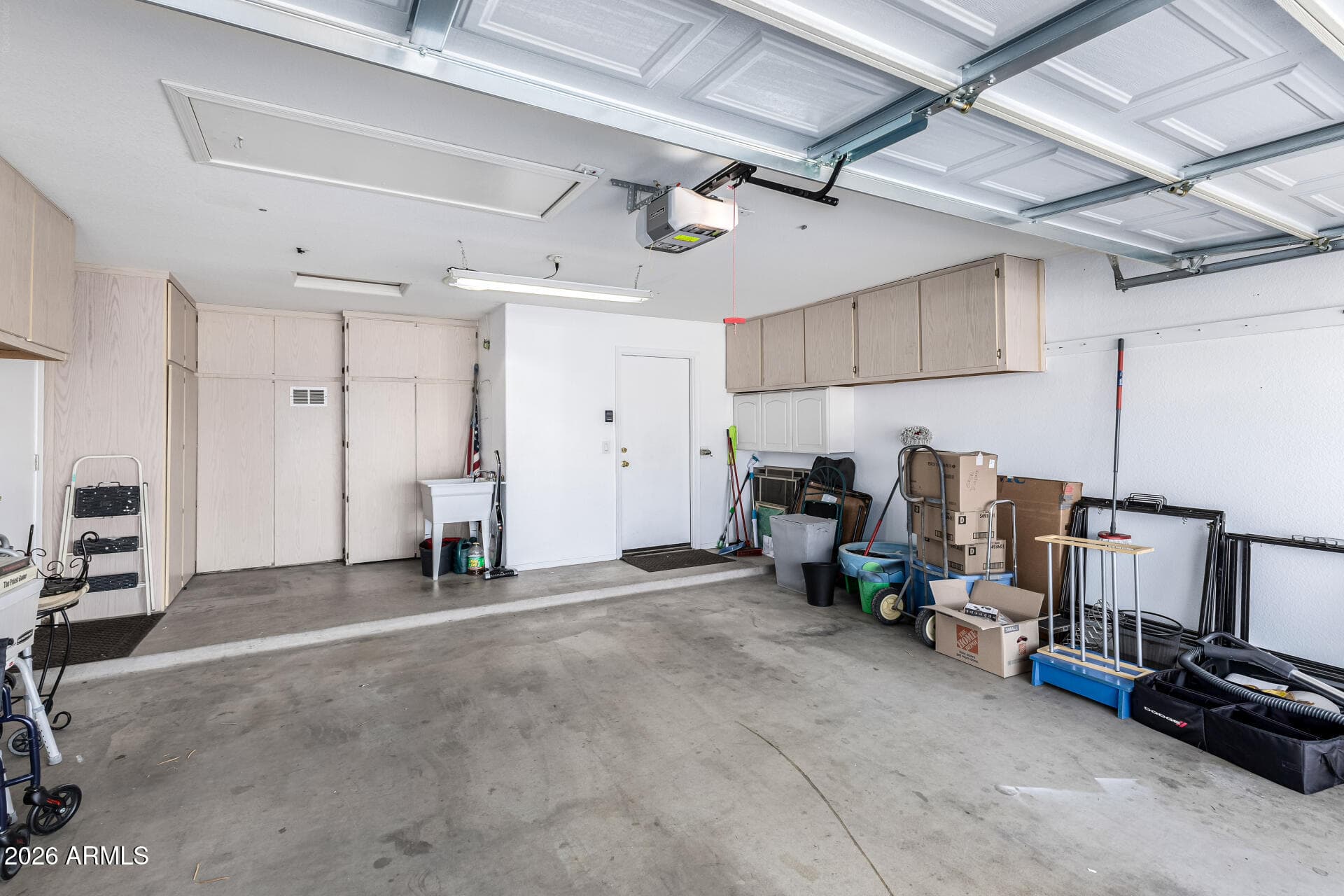 2329 E Bonita St — photo 44