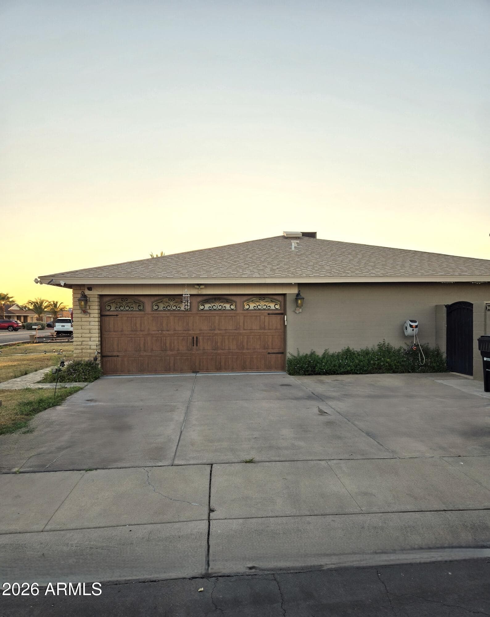 4452 W Windrose Dr — photo 2