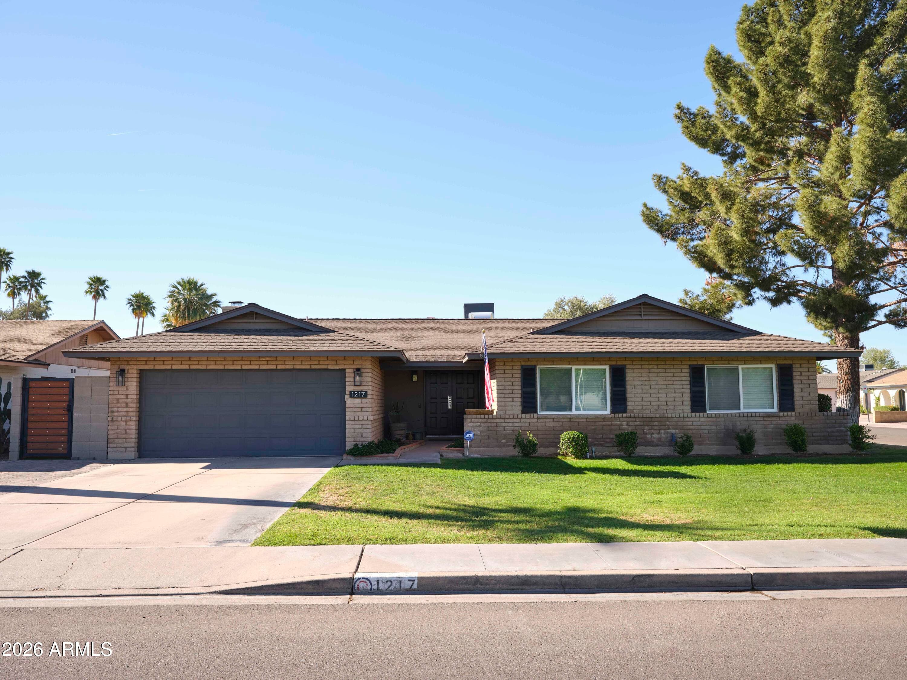 1217 E Watson Dr — photo 1