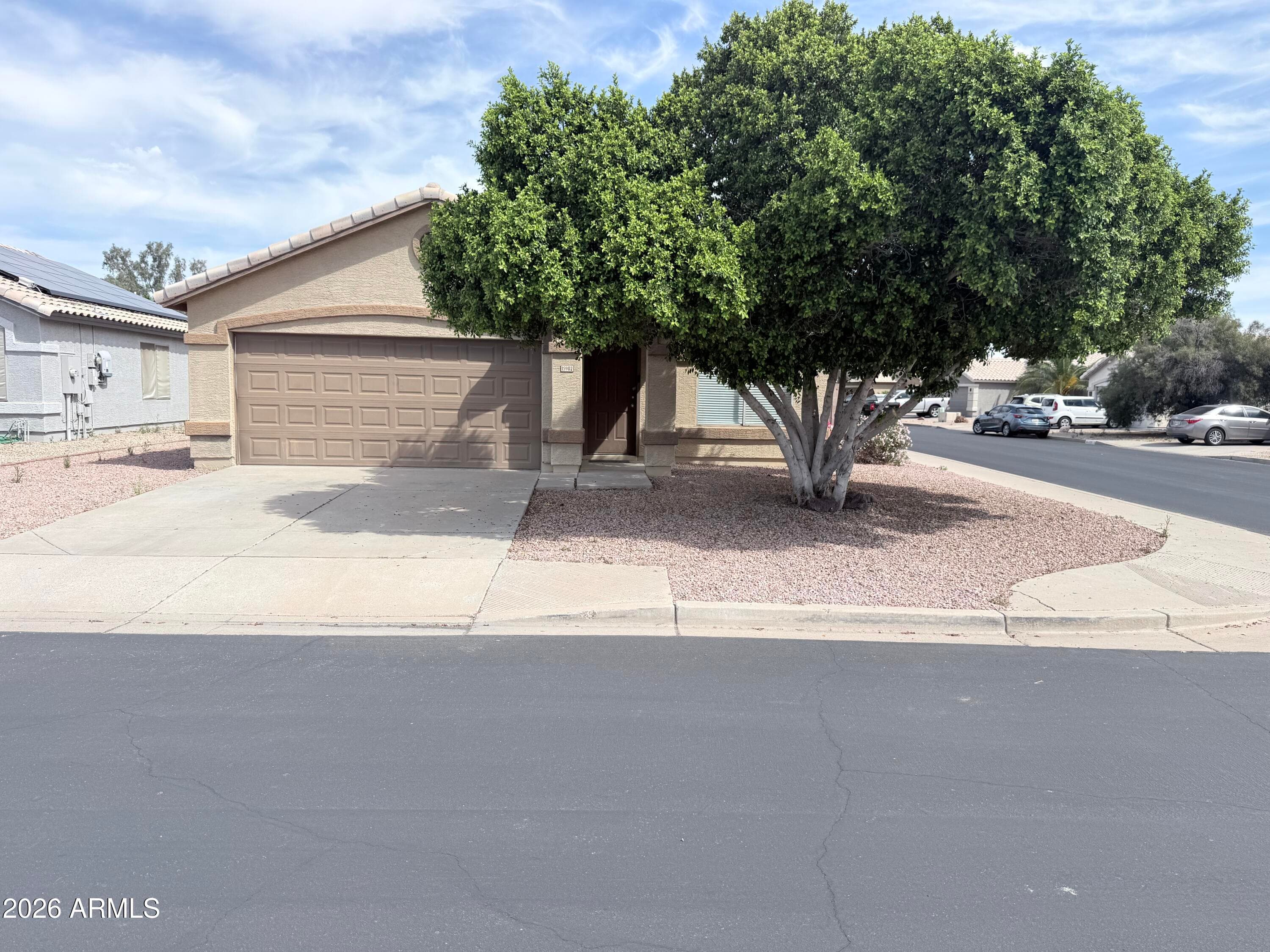 15902 W Elm St — photo 2