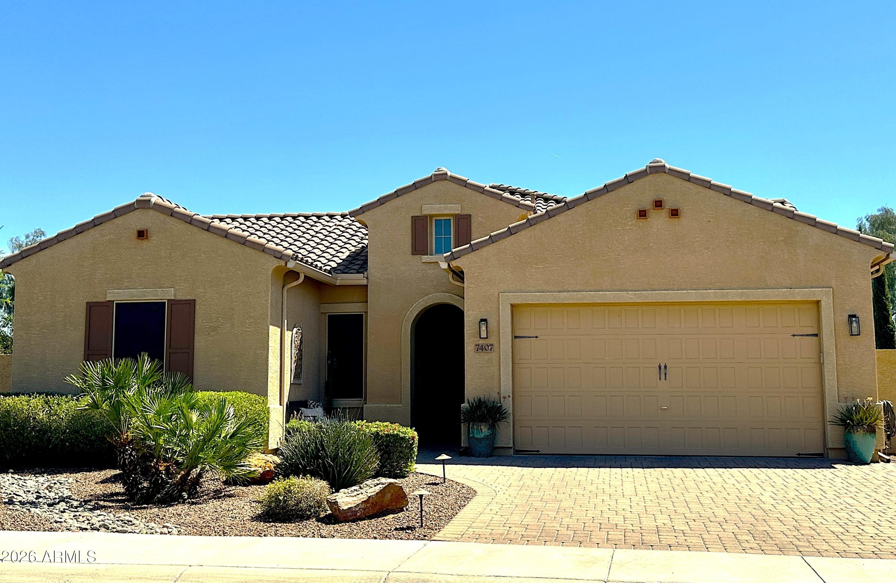 7407 W Remuda Dr — photo 1