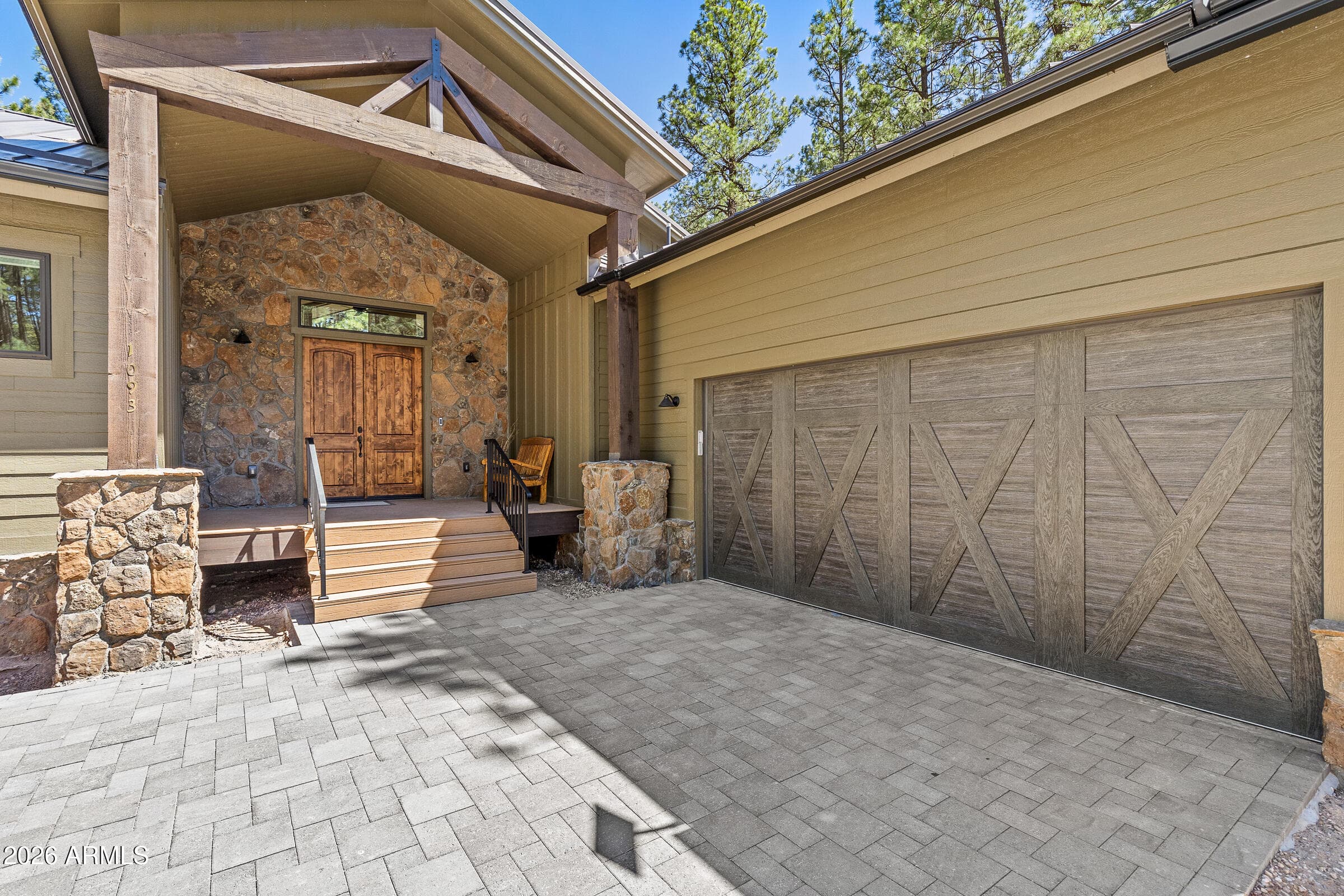 1093 REDWALL WAY - Photo 3
