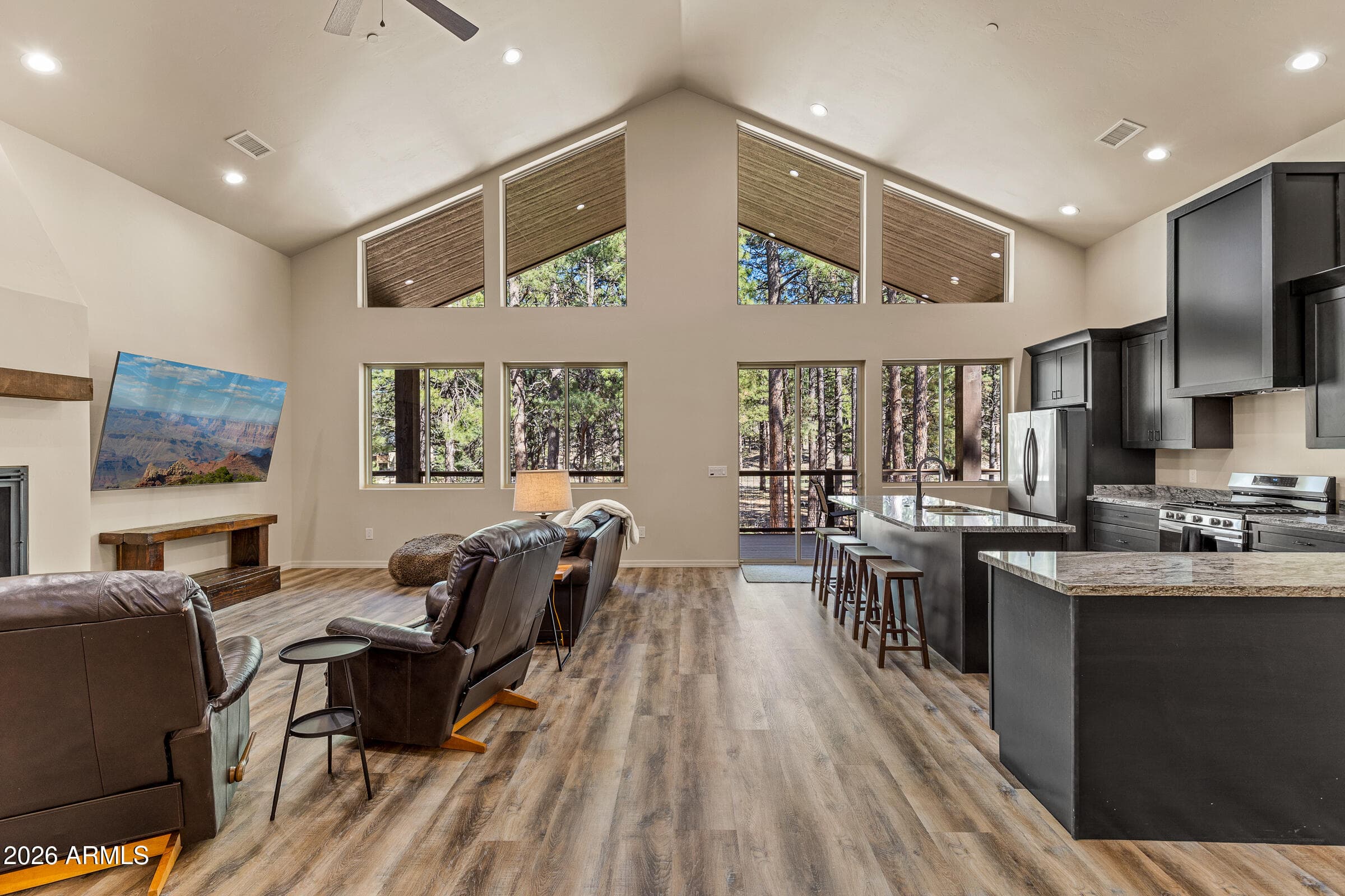 1093 REDWALL WAY - Photo 4