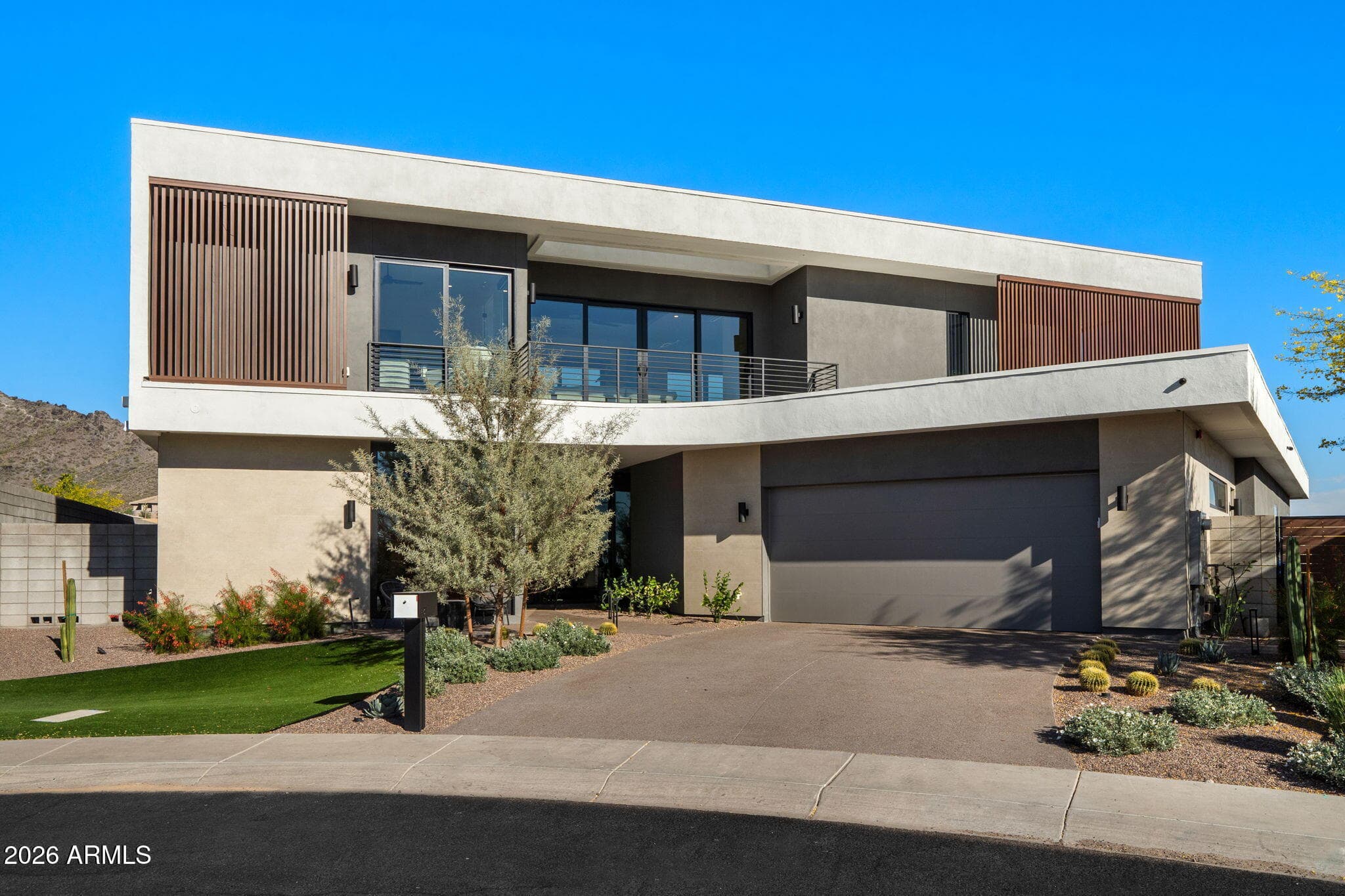 1831 E Palmaire Ave — photo 1