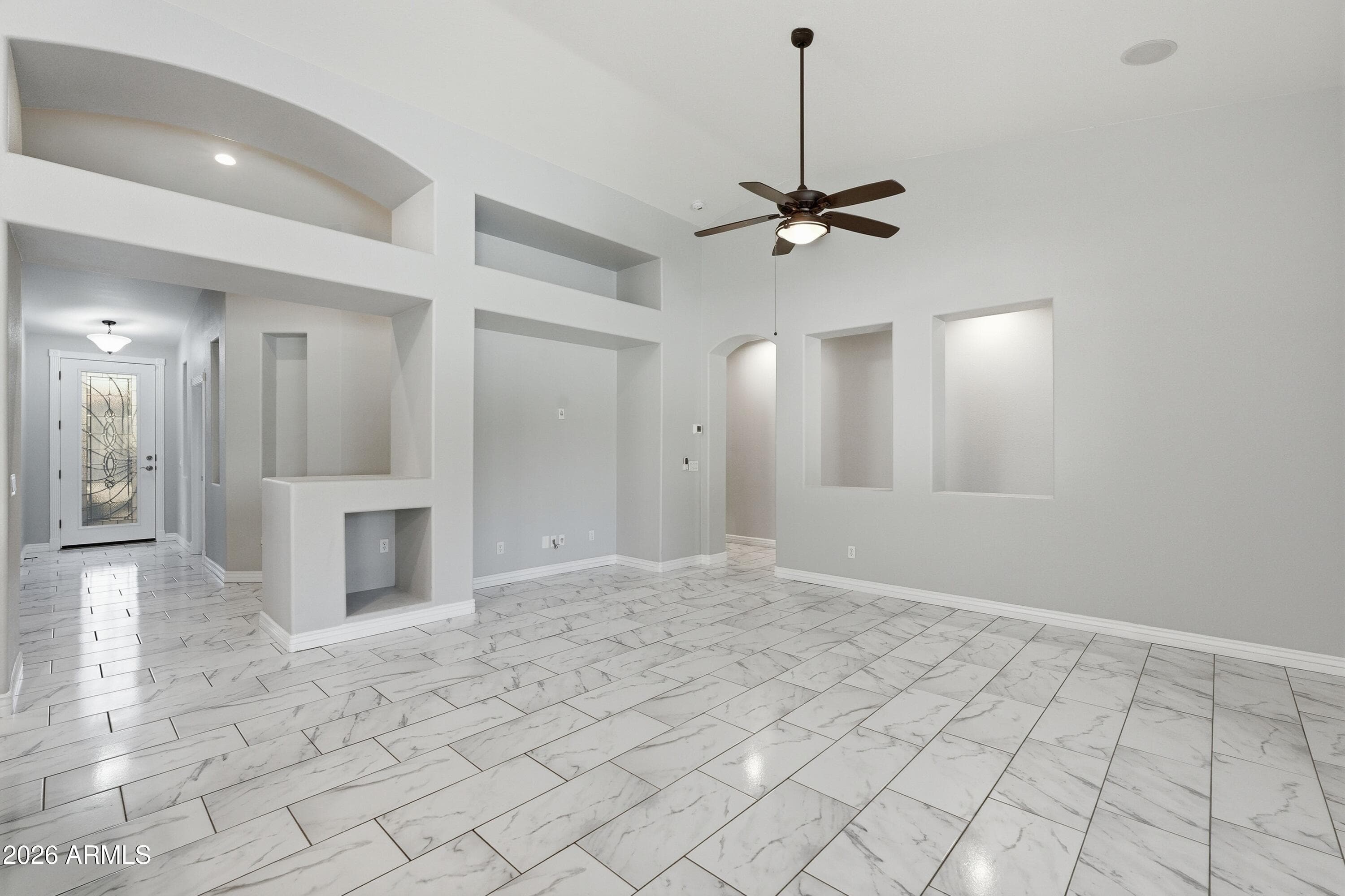 8804 W Glenn Dr — photo 2