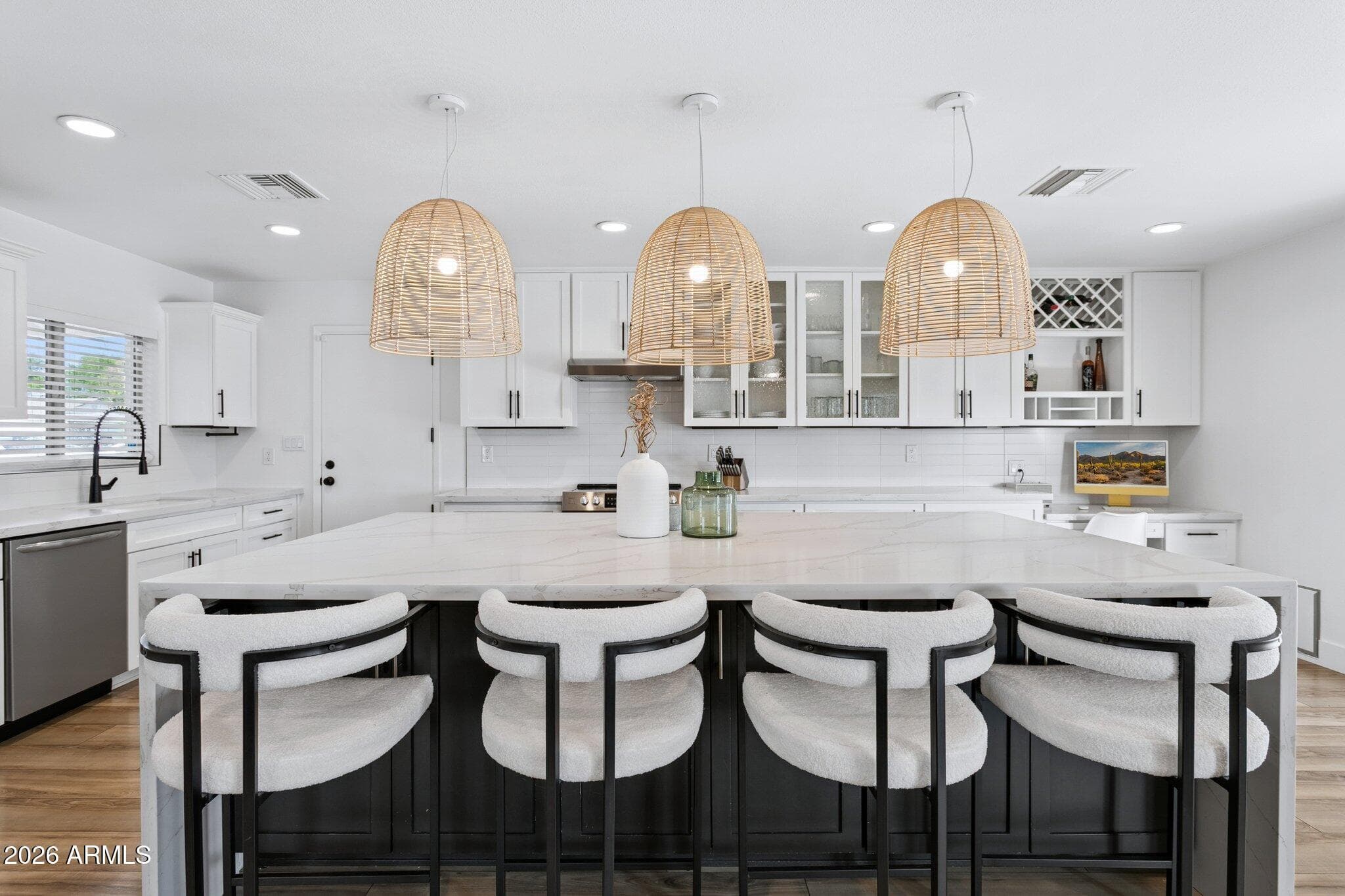1715 W Orchid Ln — photo 1