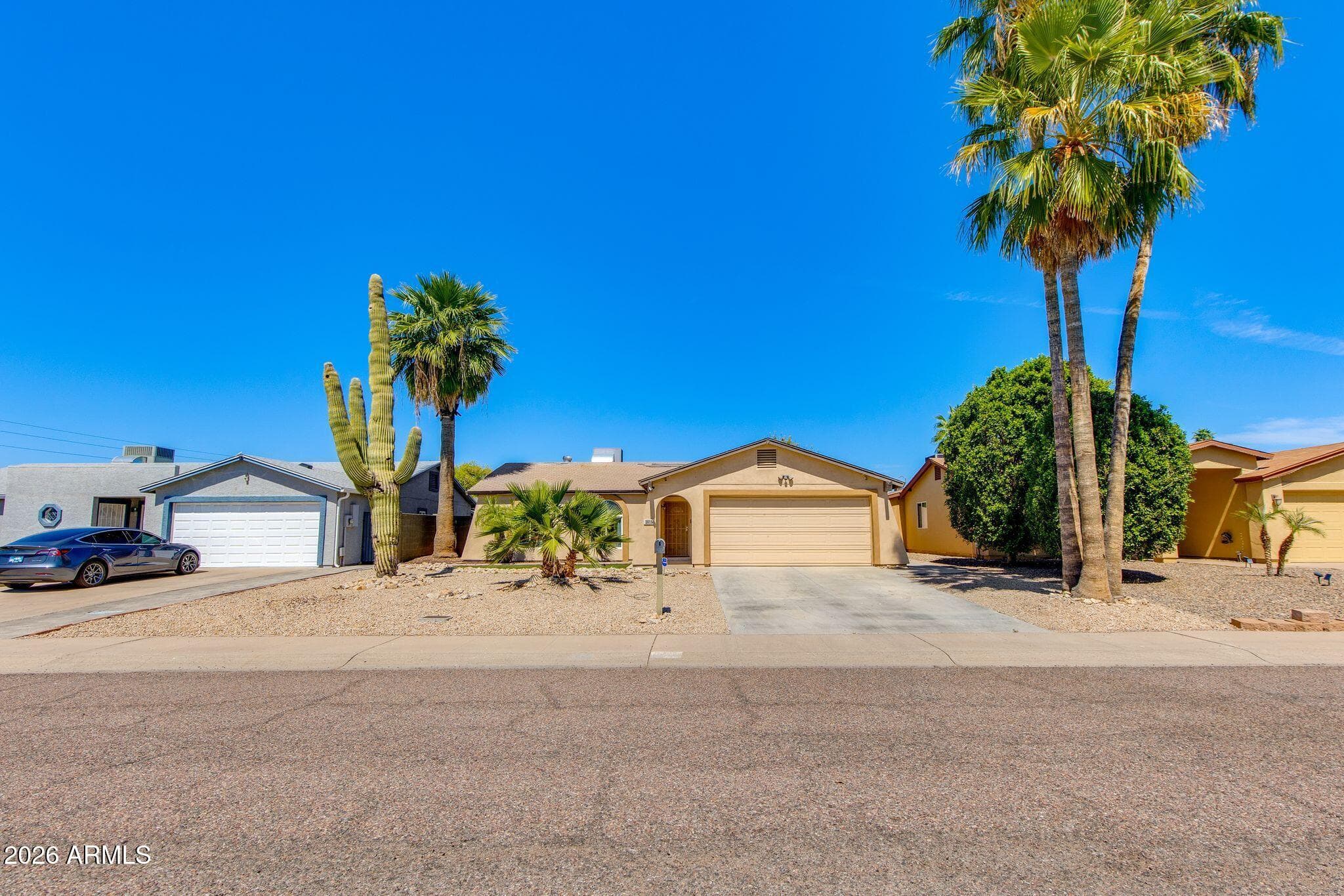 3608 E Janice Way — photo 1