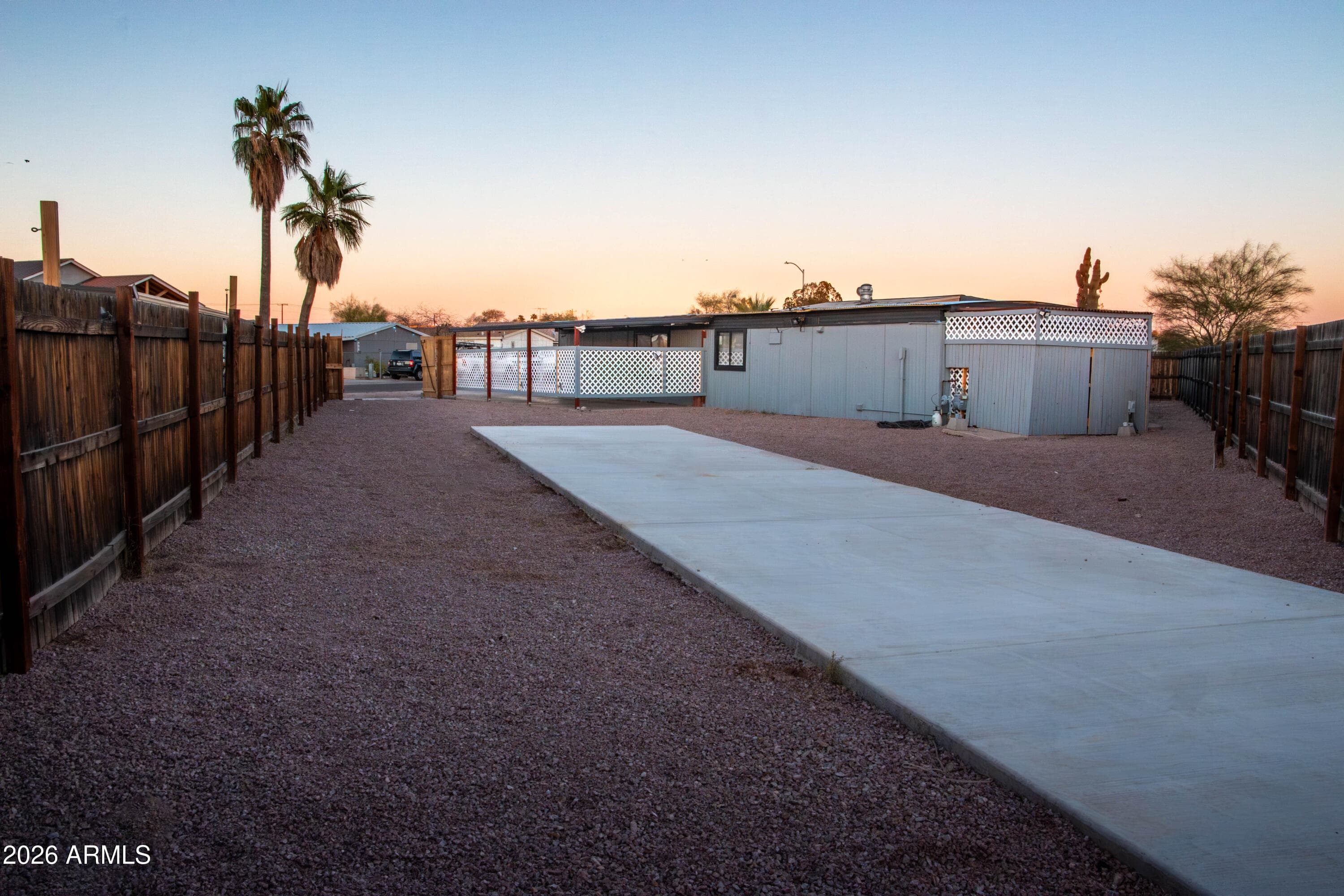 661 W Saguaro St — photo 2