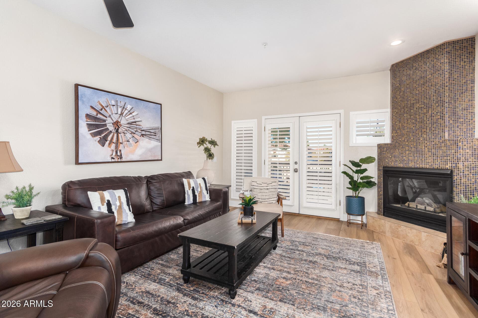 7021 E Earll Dr 215 — photo 1