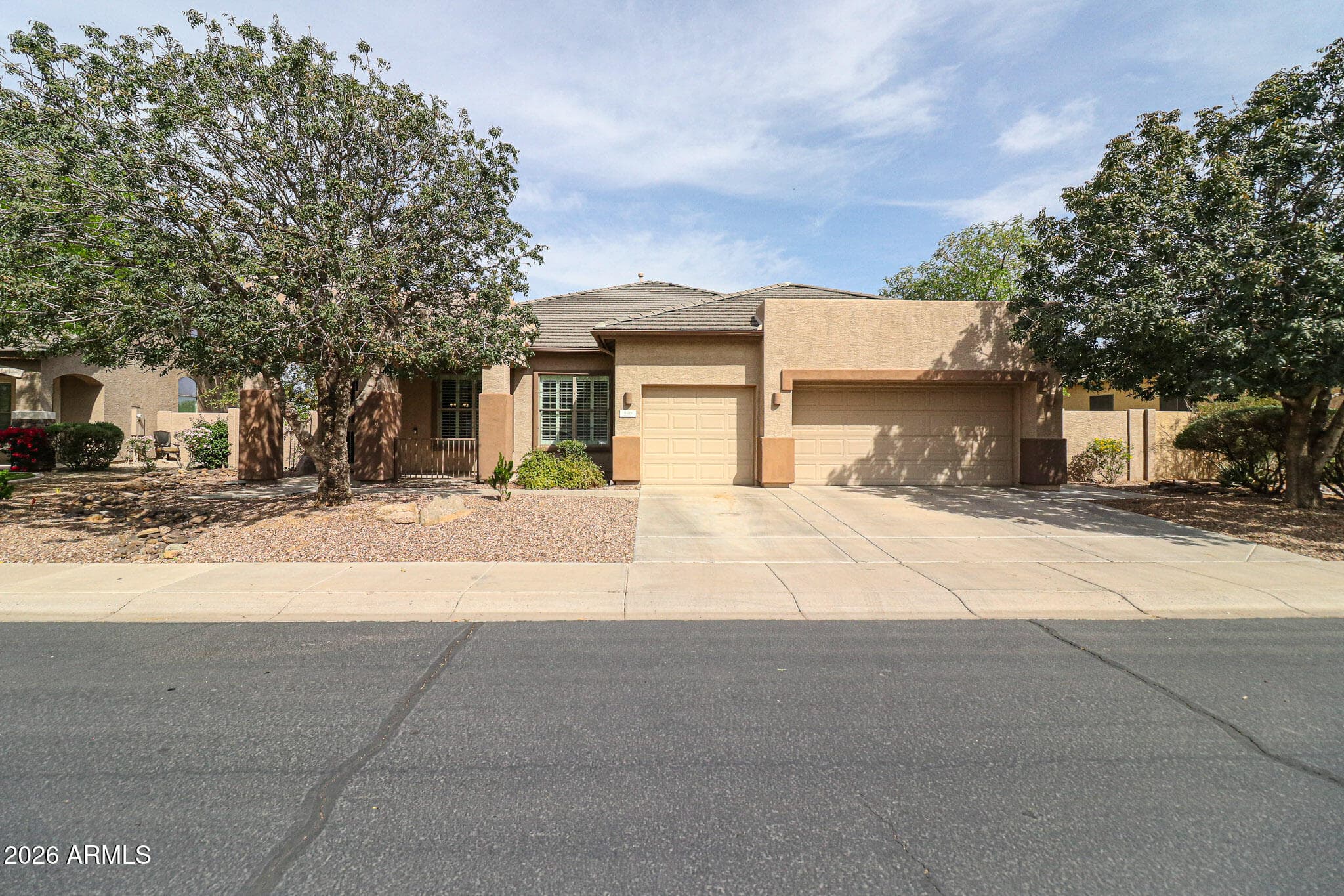 9409 S 43rd Dr — photo 2
