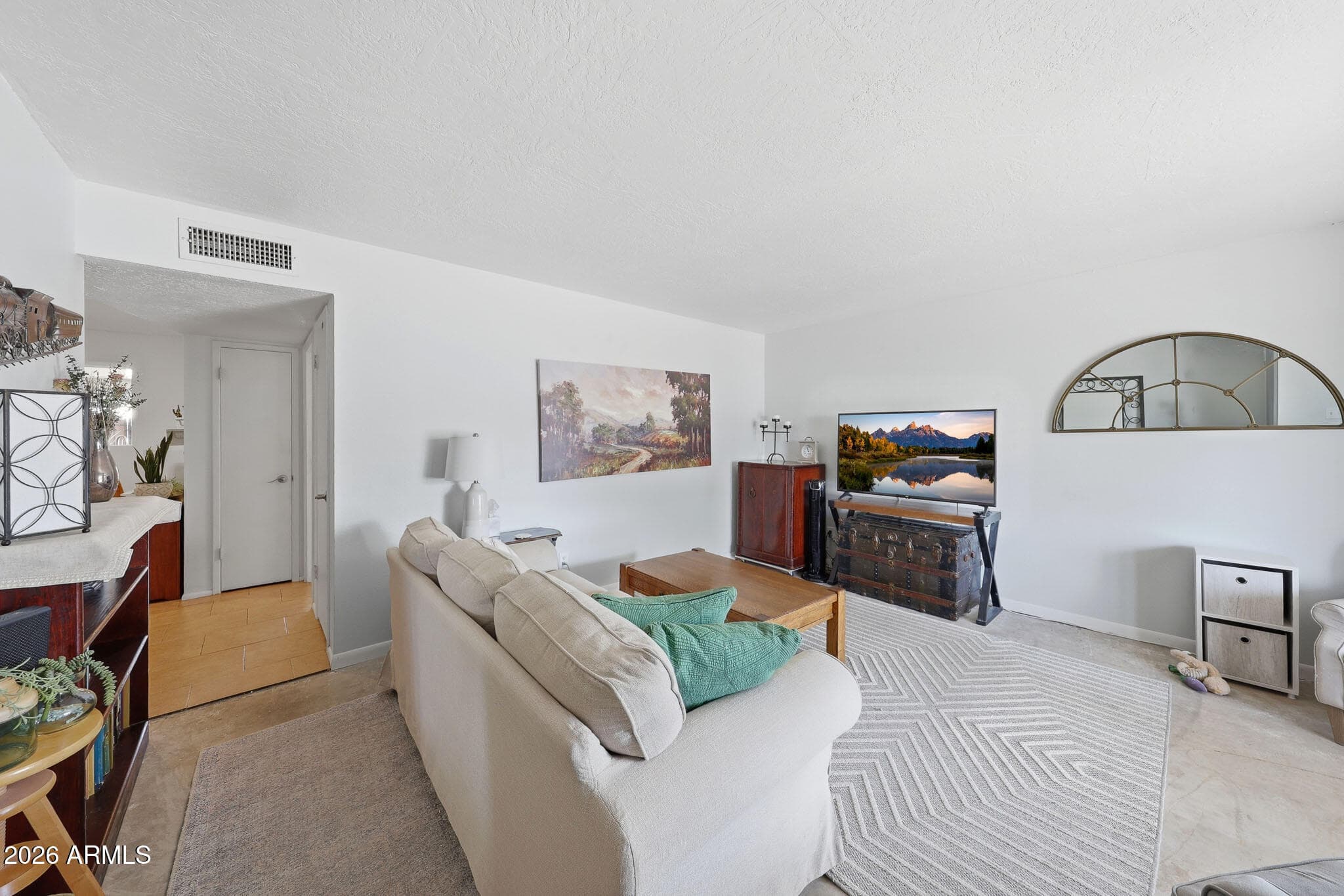 8334 E VALLEY VISTA DR - Photo 3