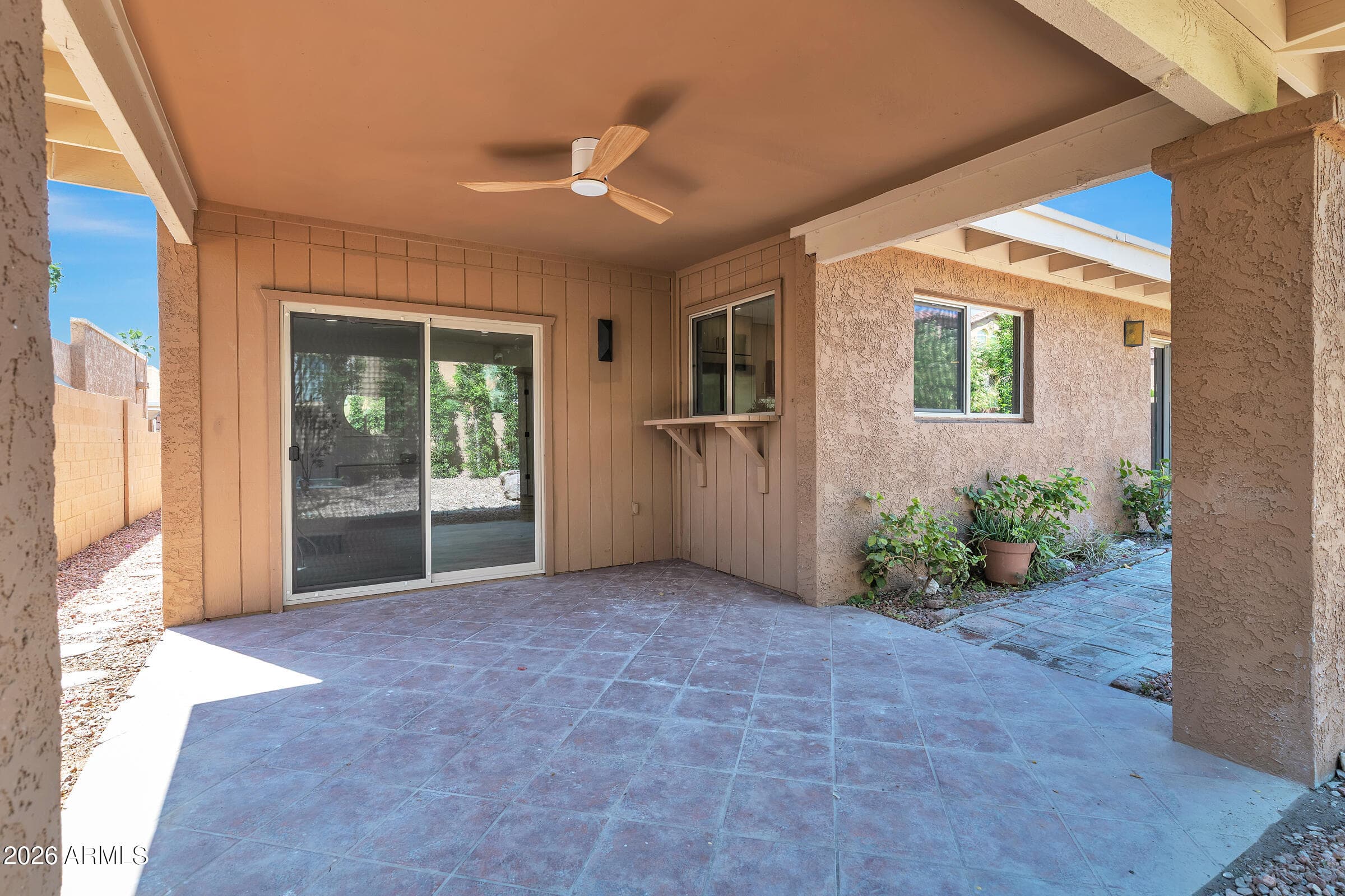 1010 E Lois Ln — photo 28
