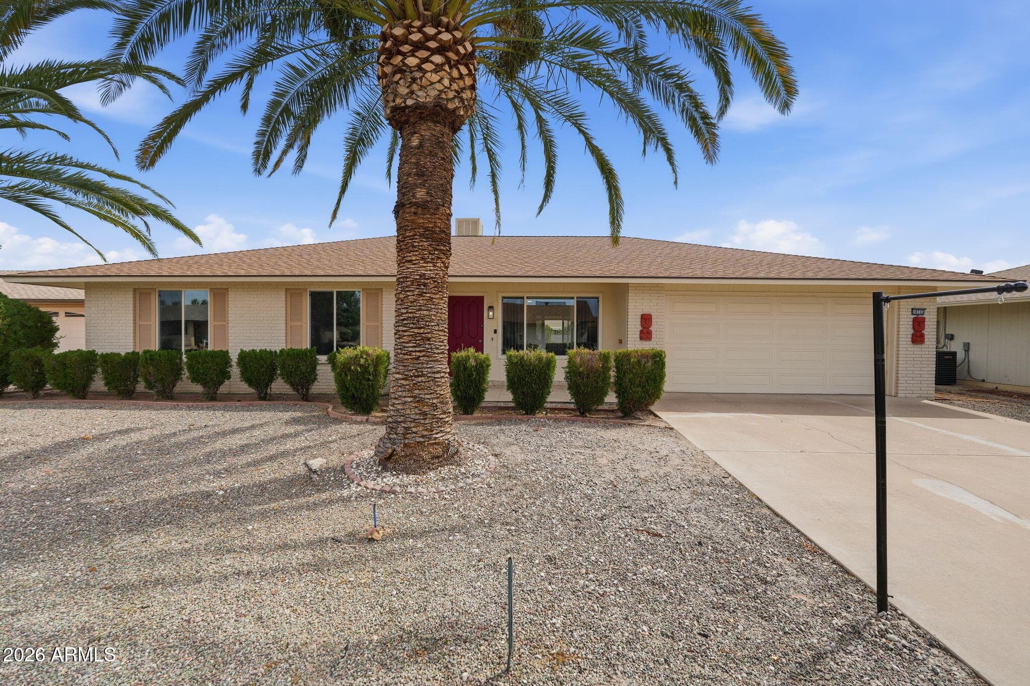 10733 W Hutton Dr — photo 2