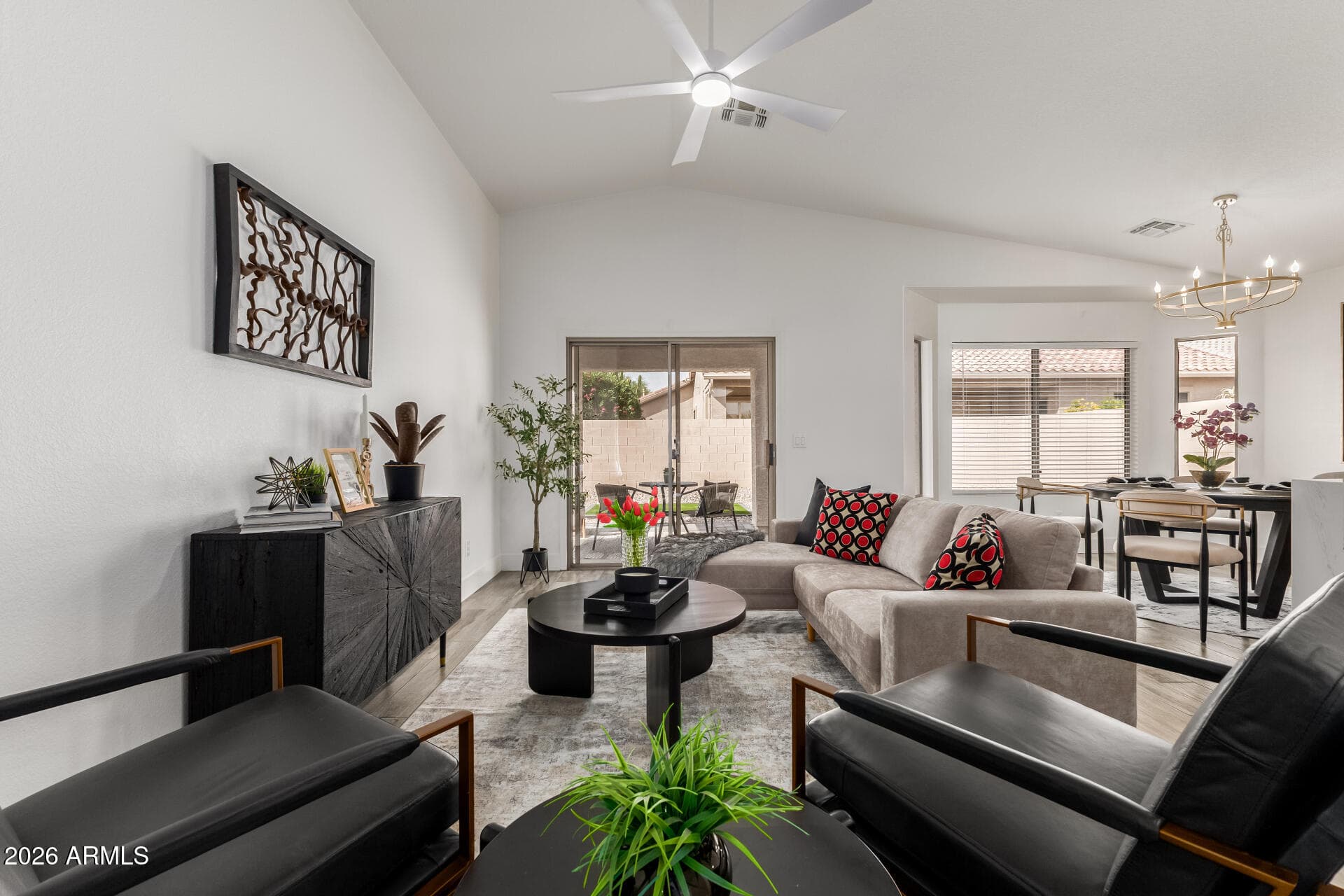 4624 E Alfalfa Dr — photo 1