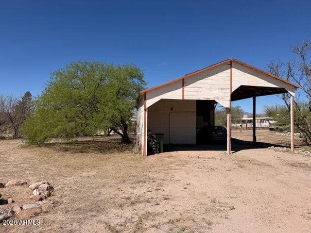 1428 N Cemetery Rd — photo 2