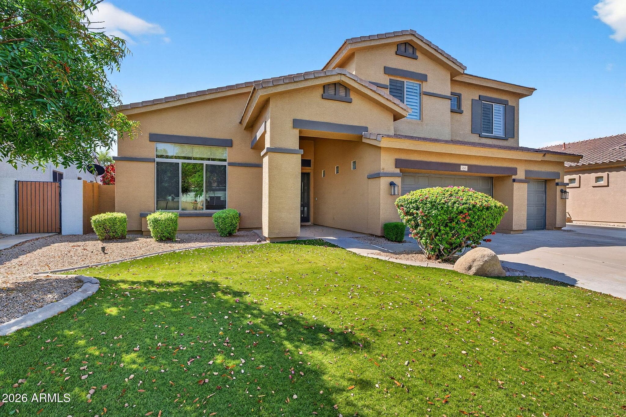 781 E Capricorn Way — photo 2