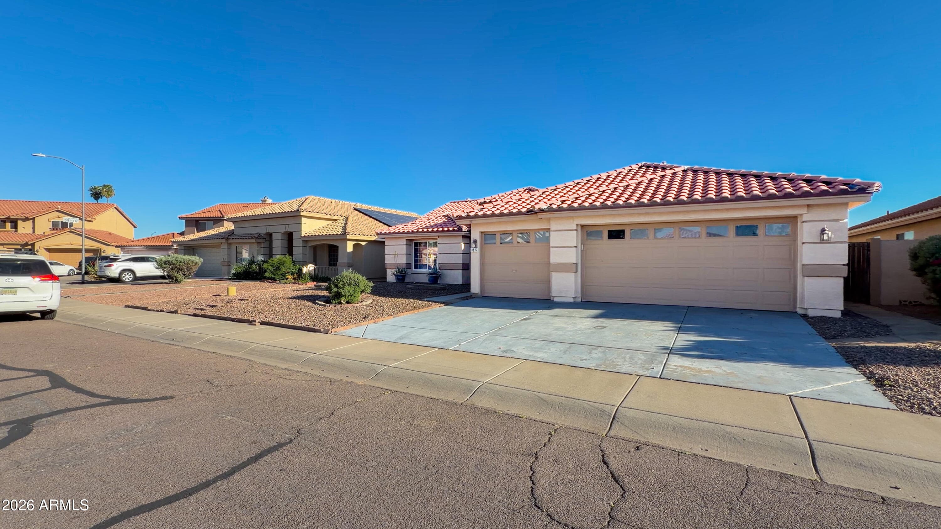 3925 W Charter Oak Rd — photo 2