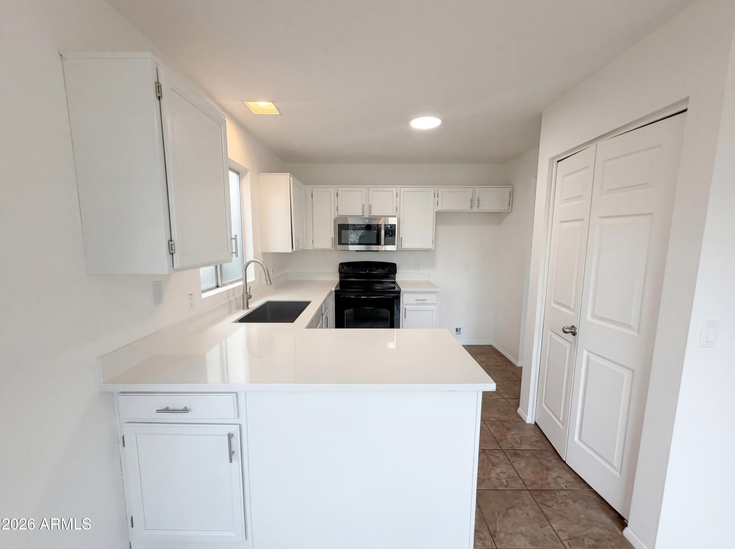 4058 W Chama Dr — photo 2