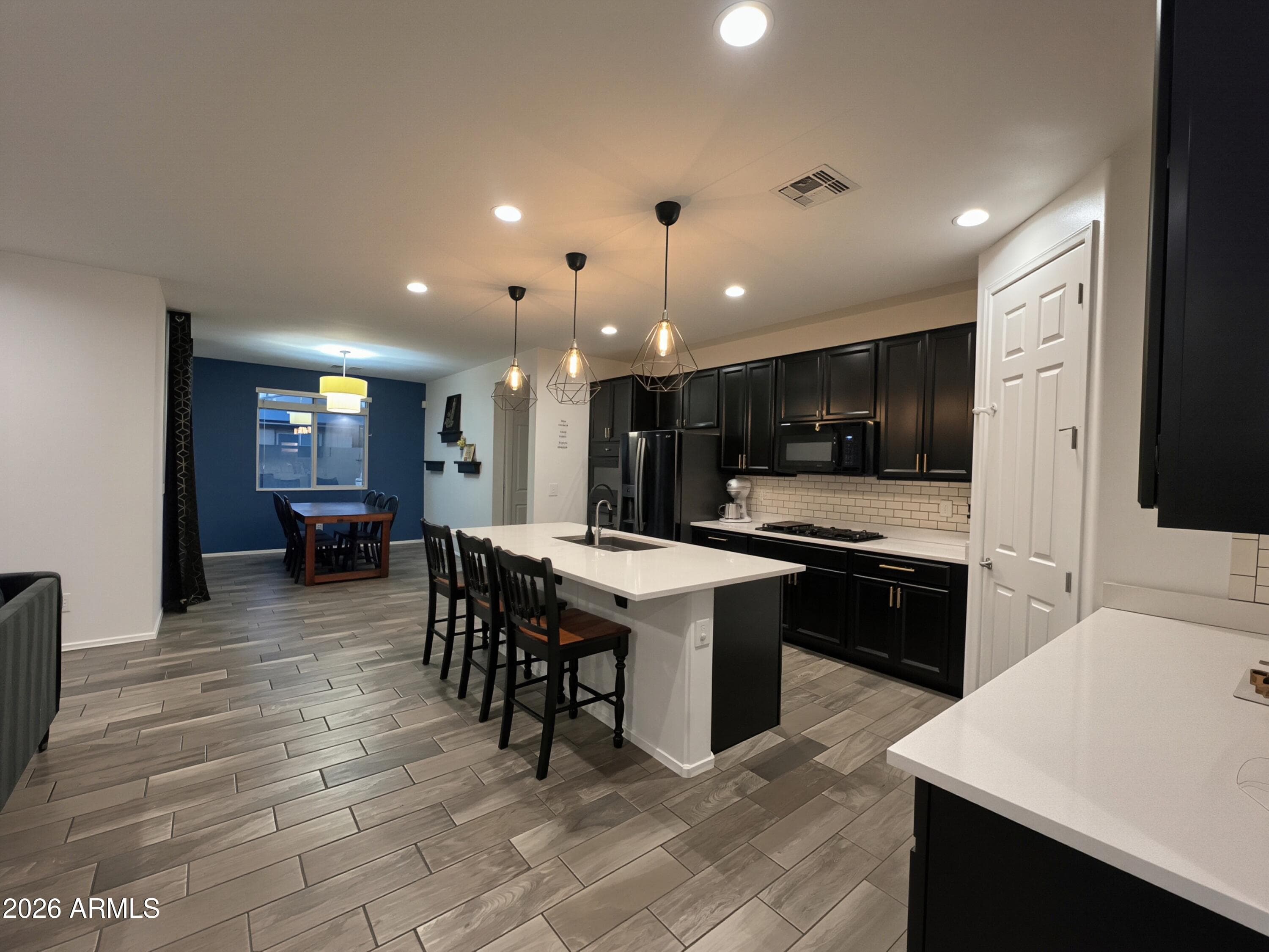 7914 W Pueblo Ave — photo 2