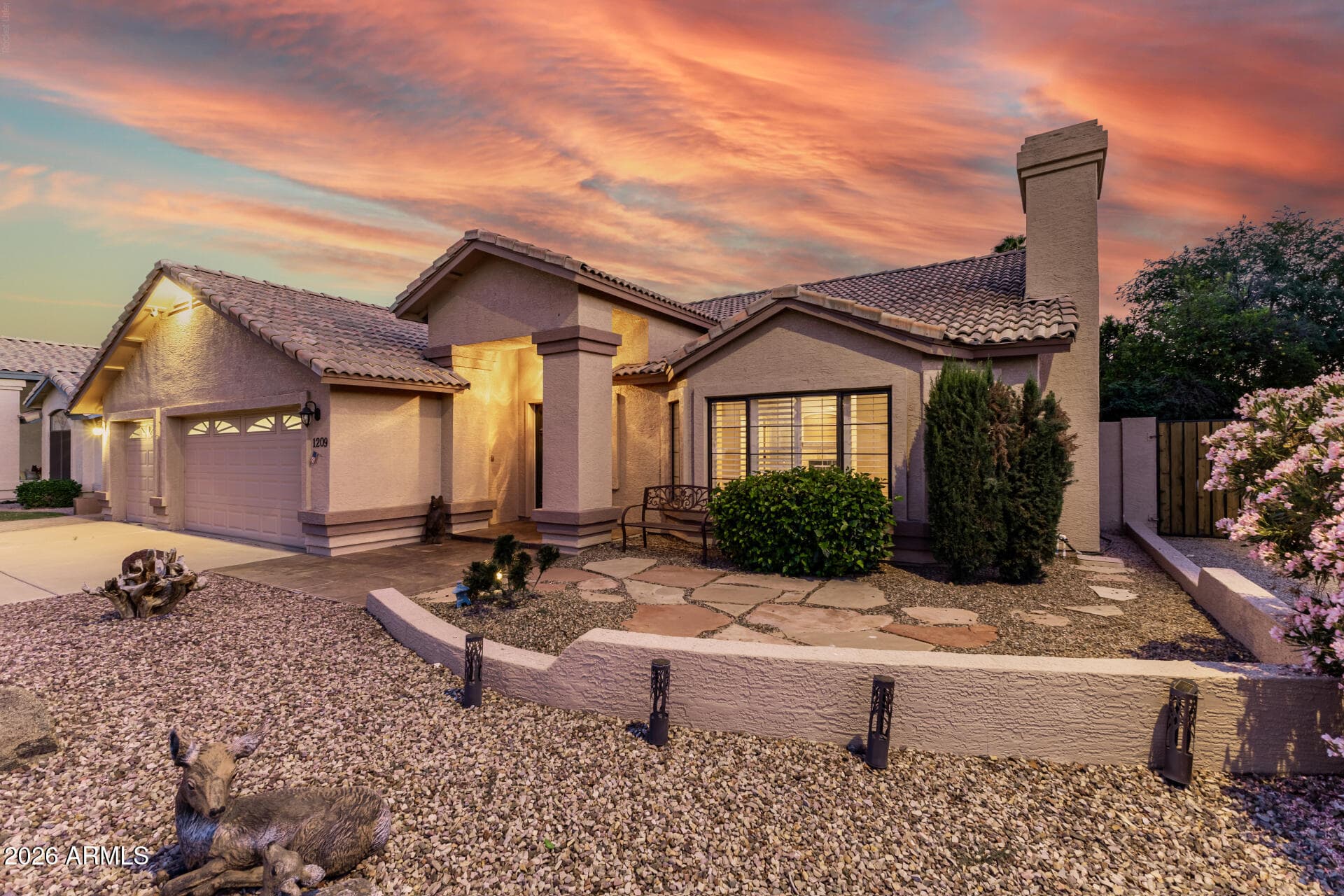 1209 W Royal Palms Ct — photo 1