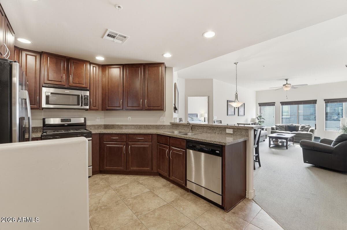 5350 E Deer Valley Dr 4401 — photo 2